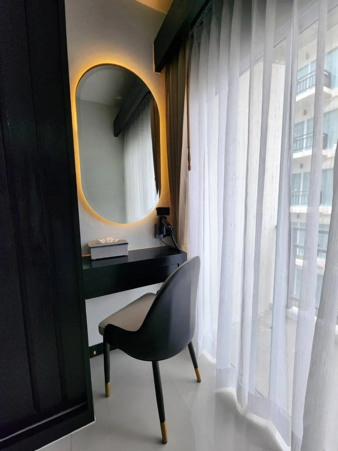 hair dresser in LHC HOTEL AND RESORT