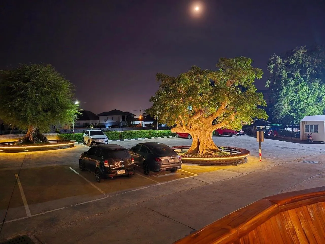 Parking in LHC HOTEL AND RESORT