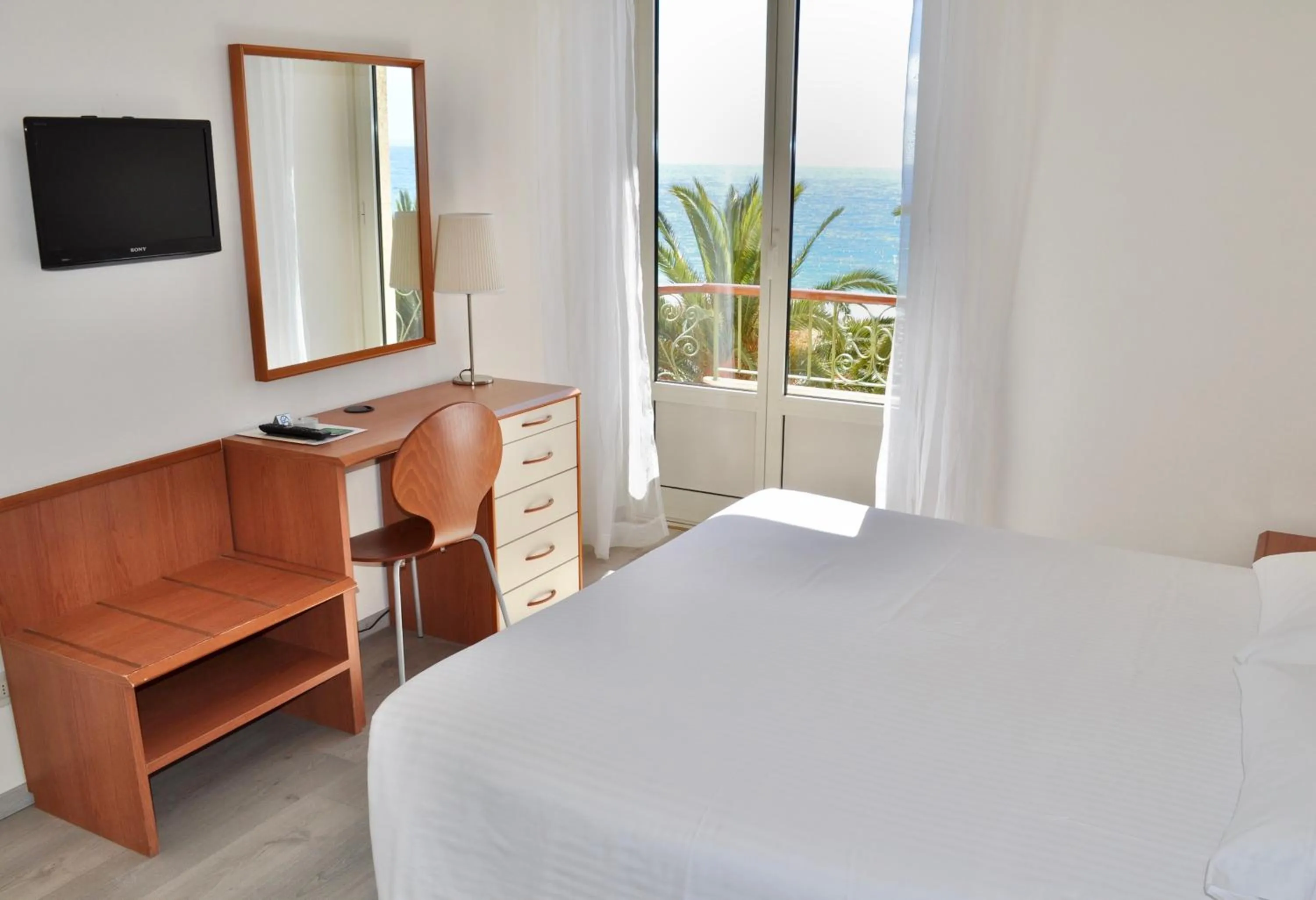 Bed in Hotel Boncardo