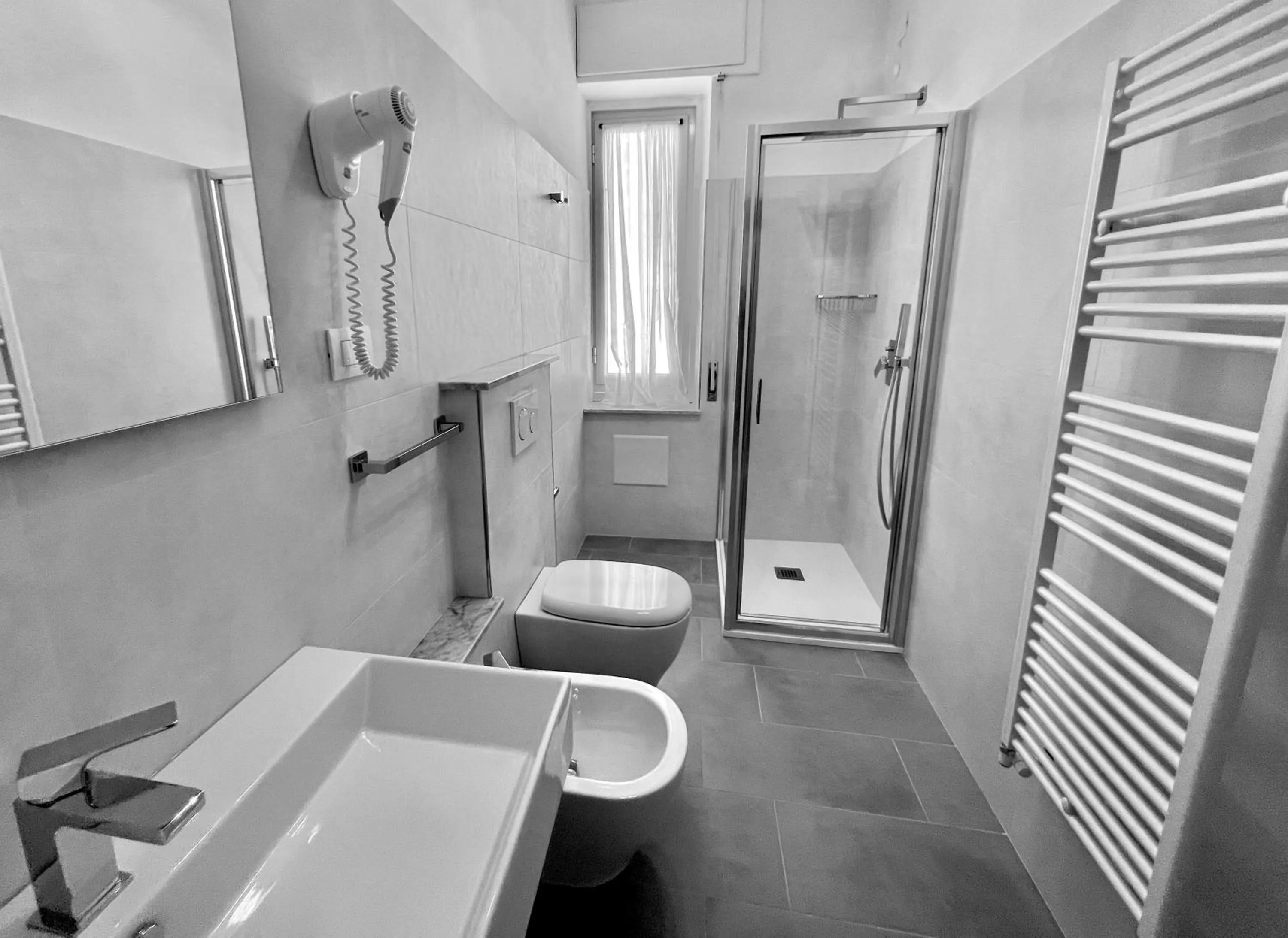 Shower in Hotel Boncardo