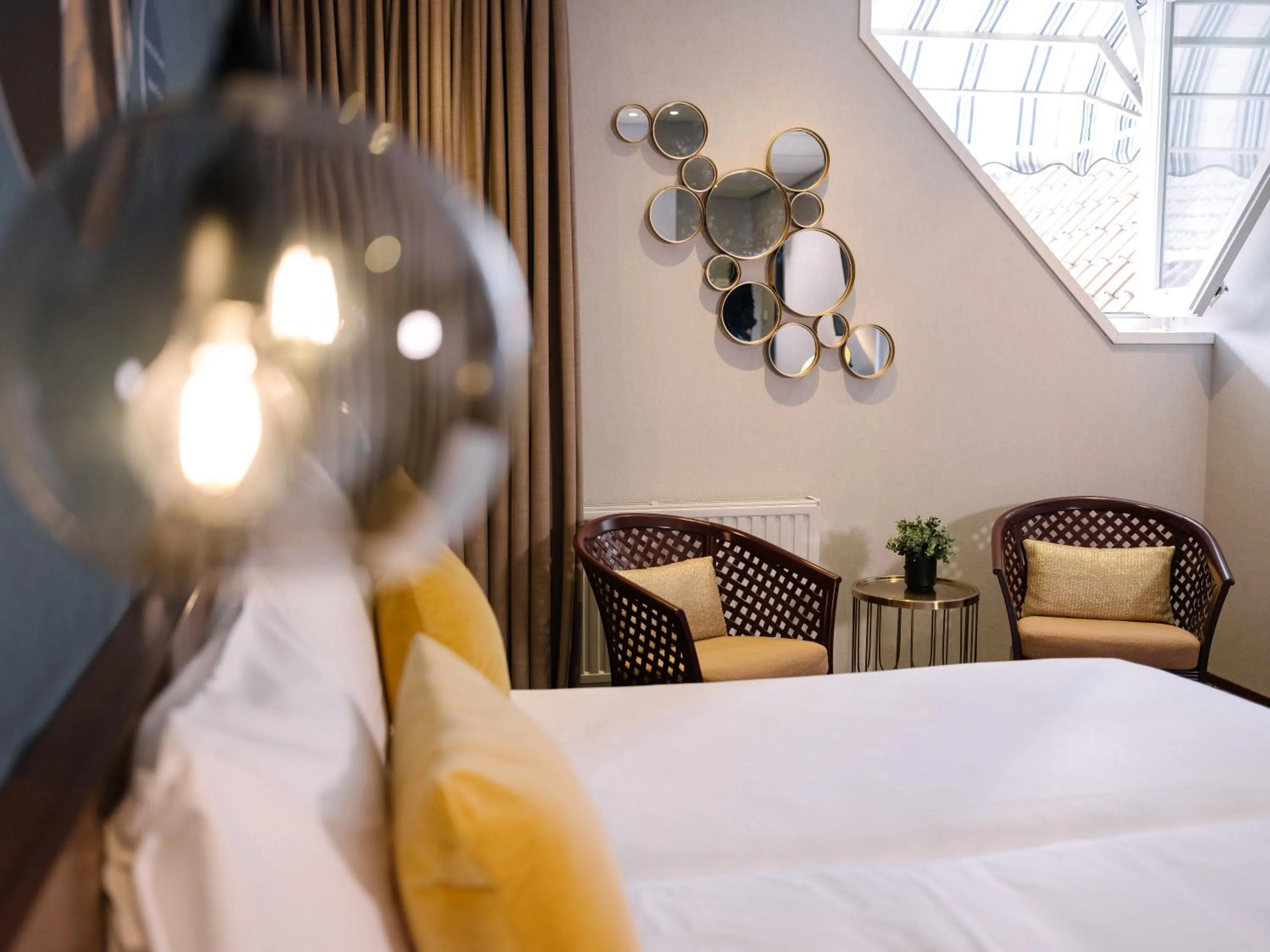 Decorative detail, Bed in Hotel de Koophandel