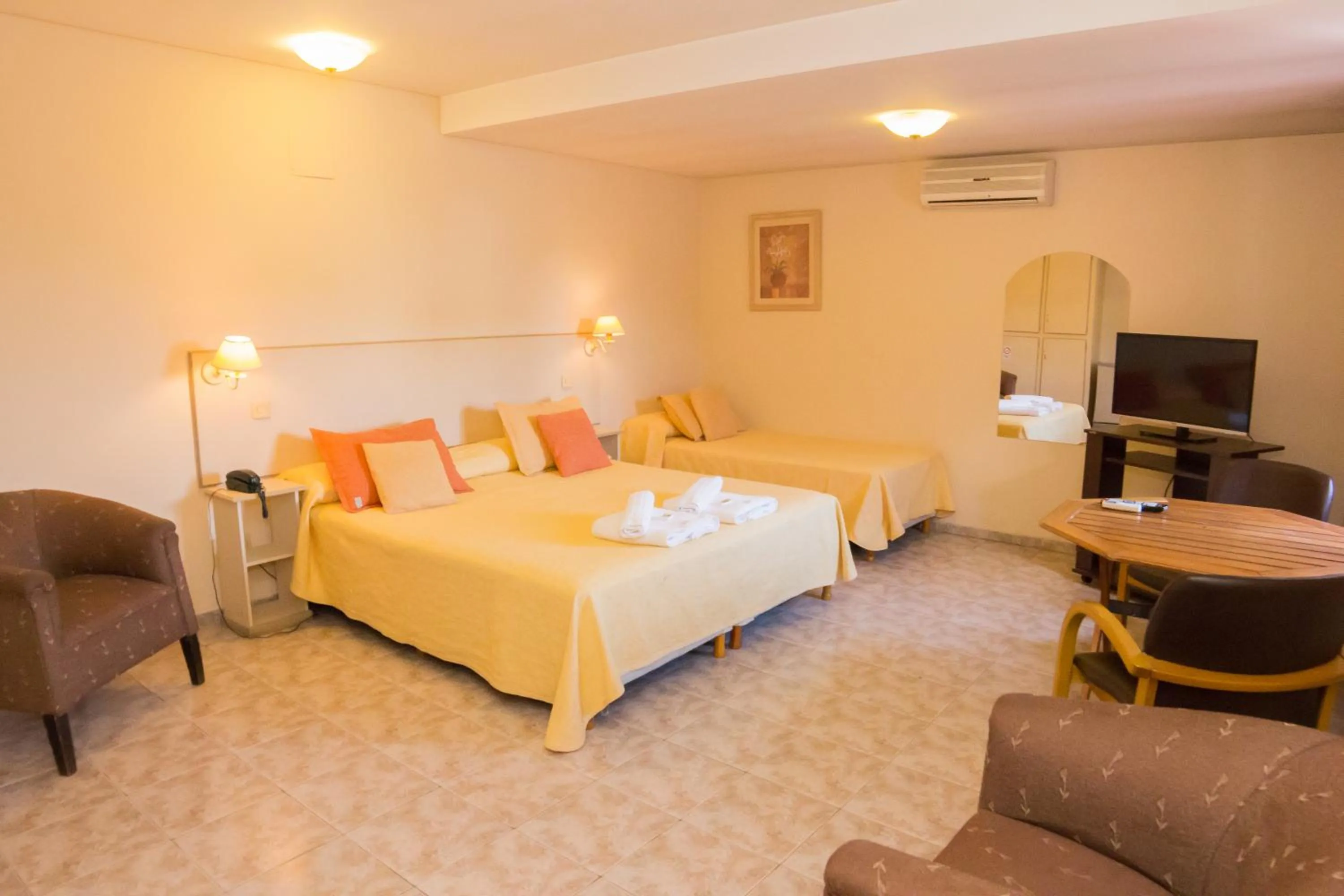 Family, Bed in Patio Mediterraneo Apart Hotel