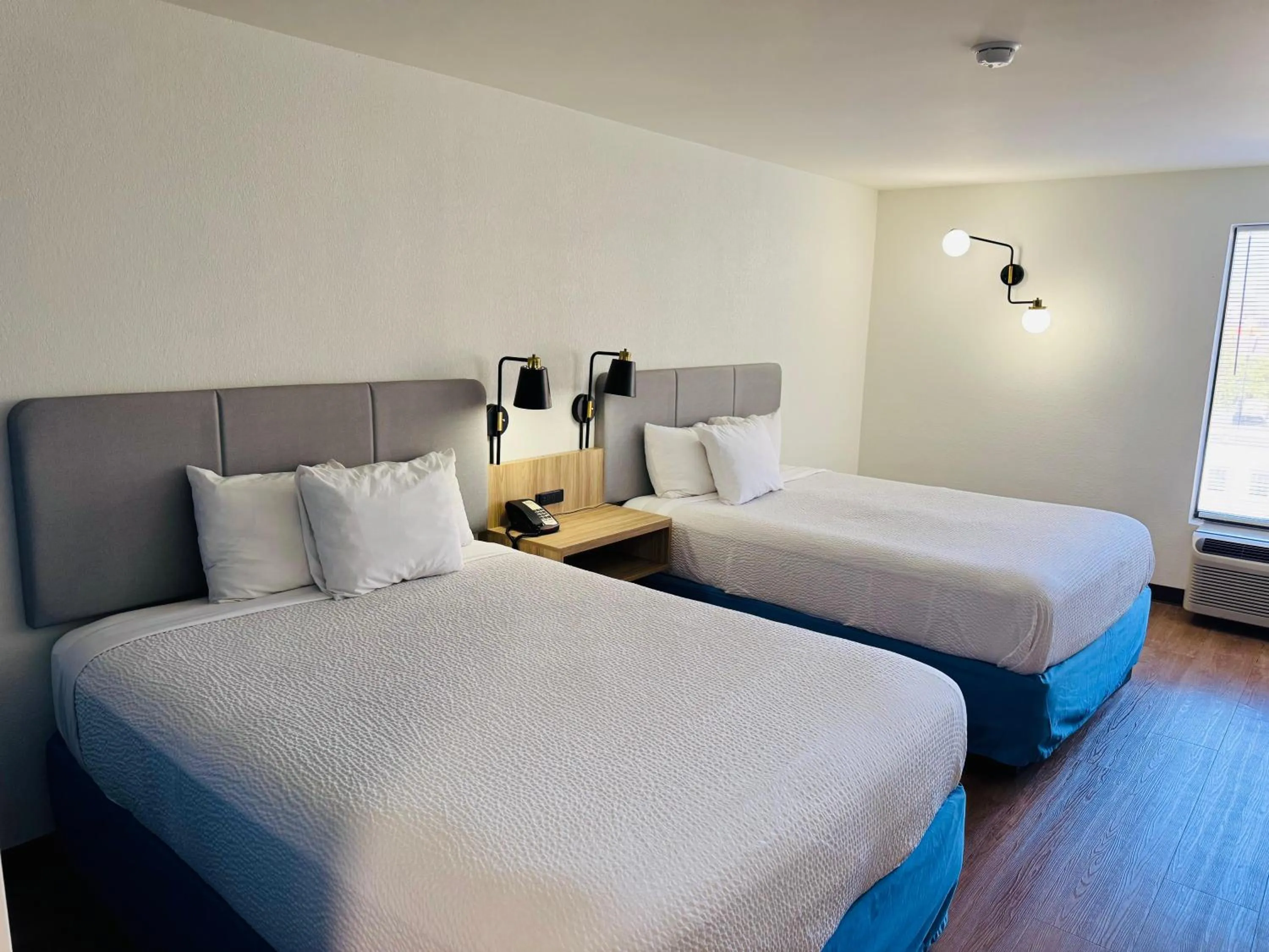 Bed in Days Inn by Wyndham Manassas