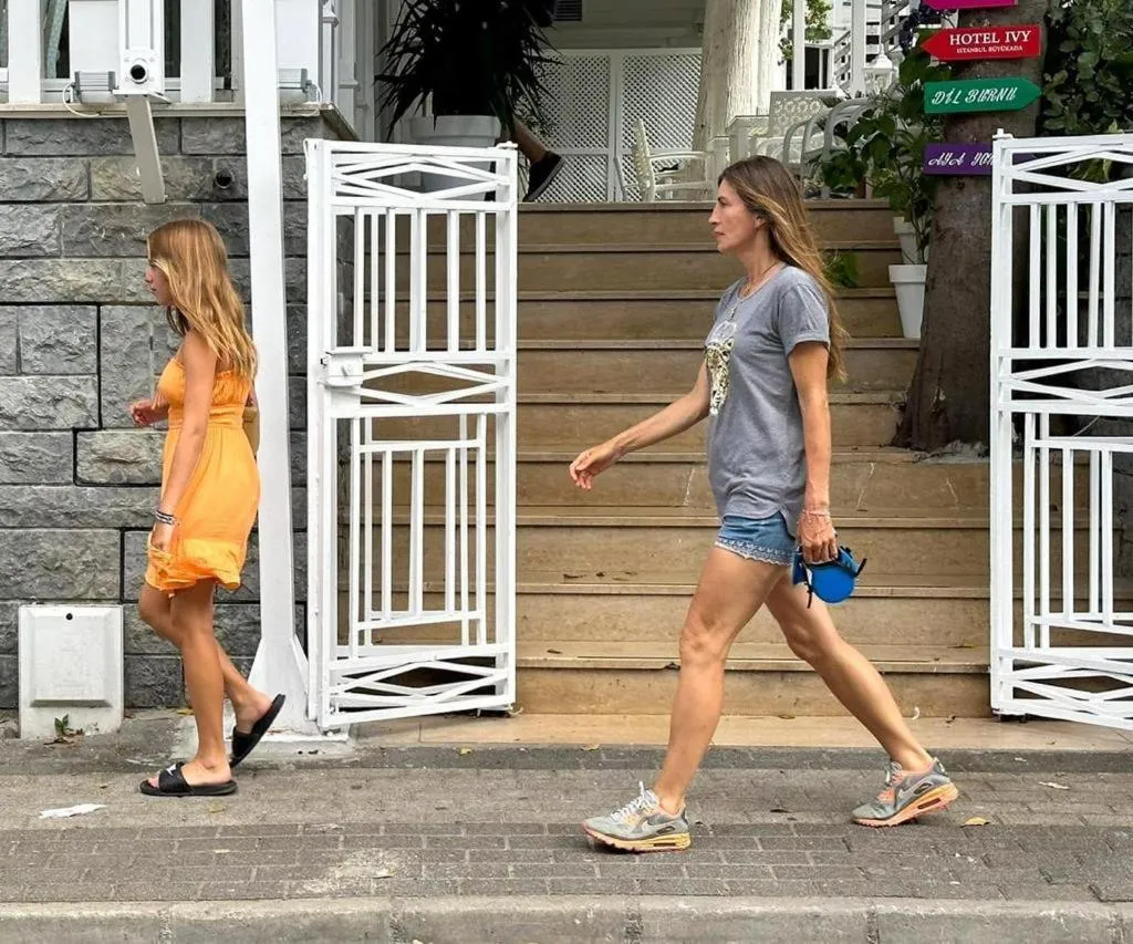 hi HOTEL IVY BÜYÜKADA