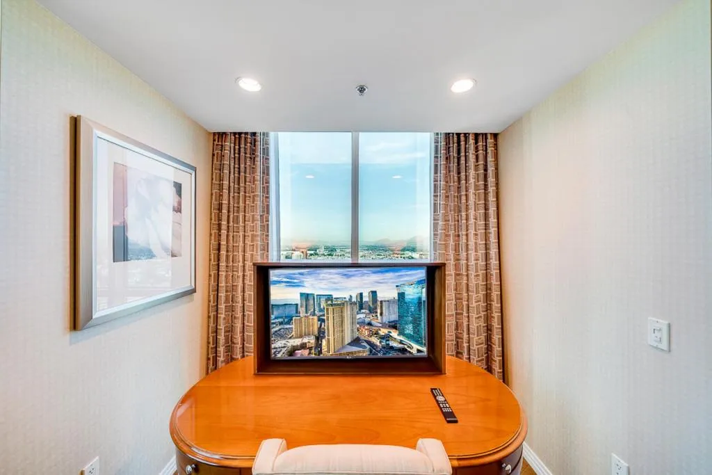 Jet Luxury at The Signature Condo Hotel