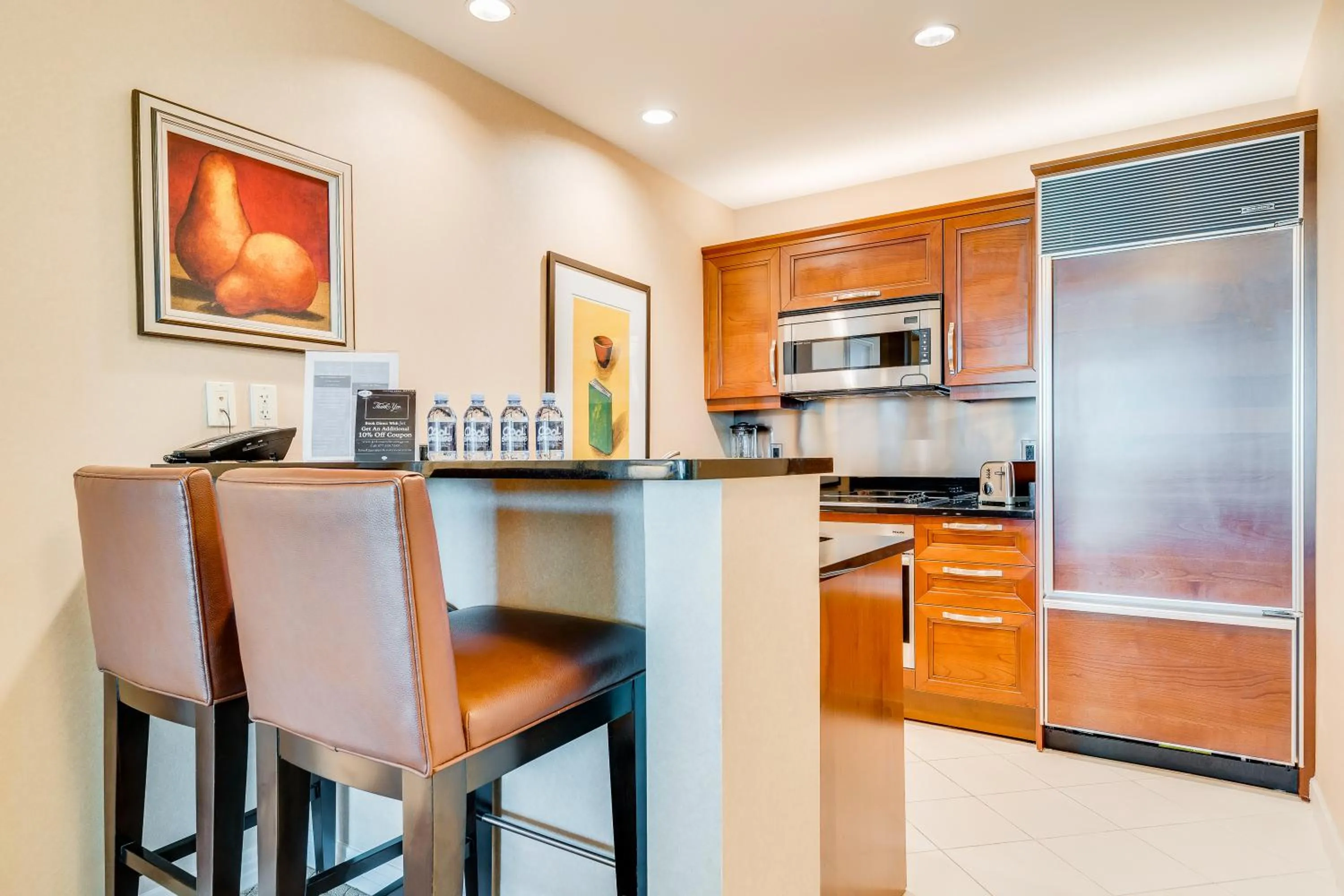 Jet Luxury at The Signature Condo Hotel