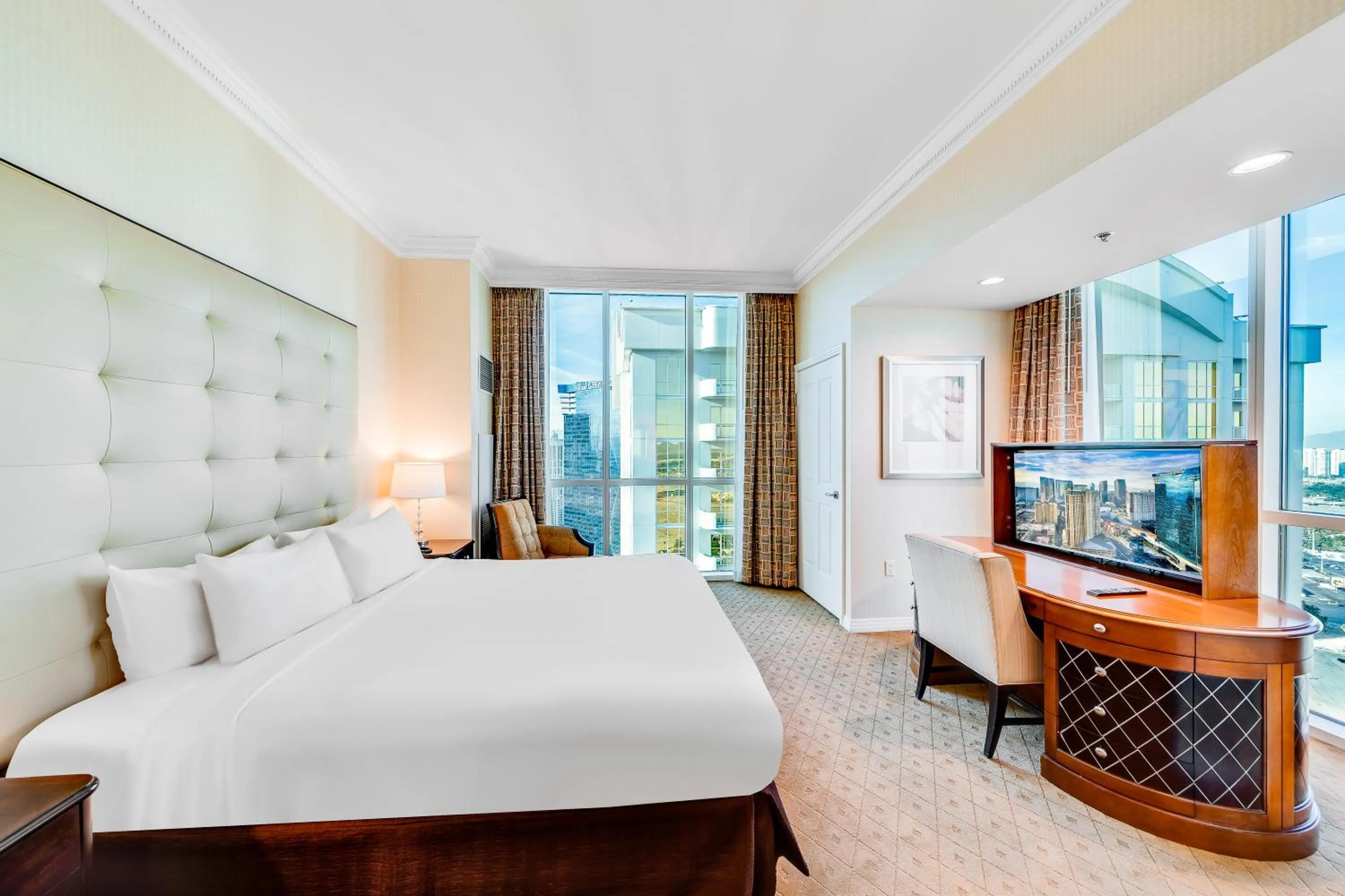 Bed in Jet Luxury at The Signature Condo Hotel