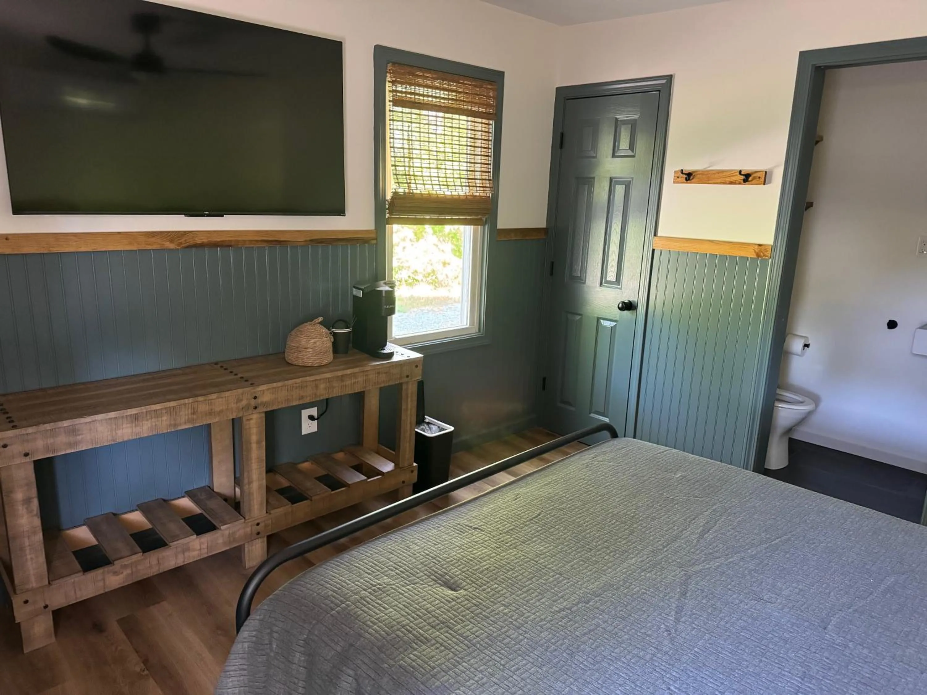 Bedroom, Bed in The Inn at the Gate