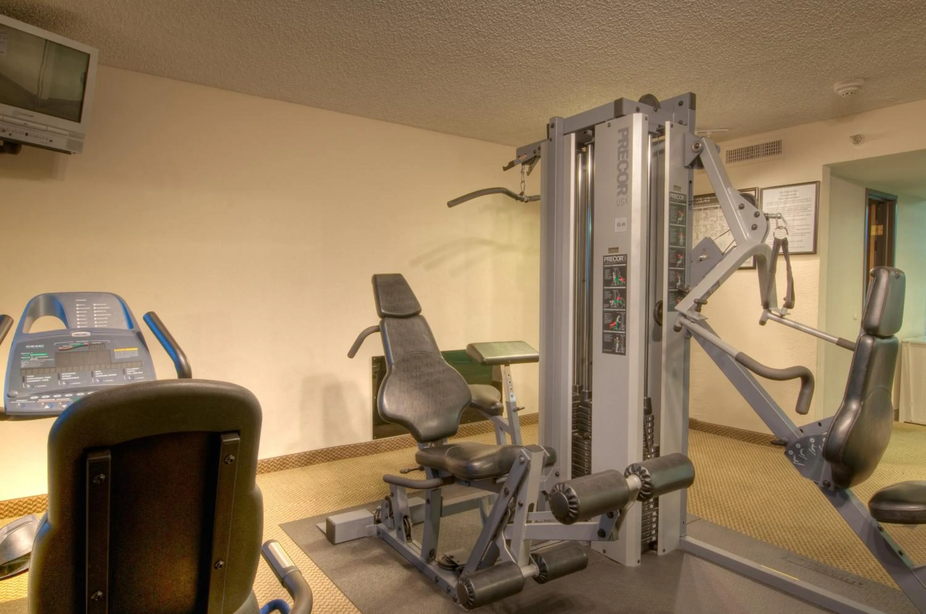 Fitness centre/facilities in MCM Elegante Suites Abilene