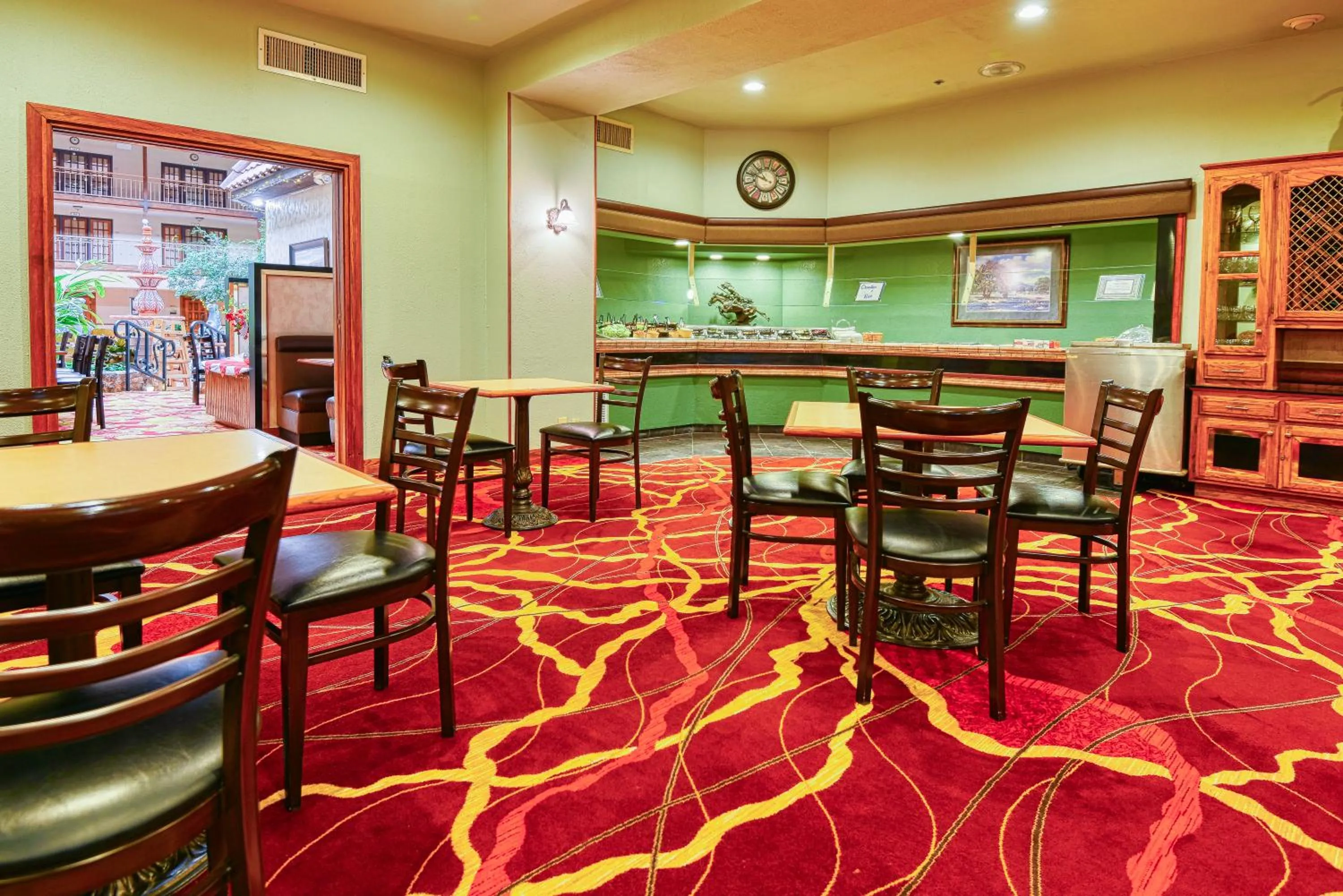 Restaurant/places to eat in MCM Elegante Suites Abilene