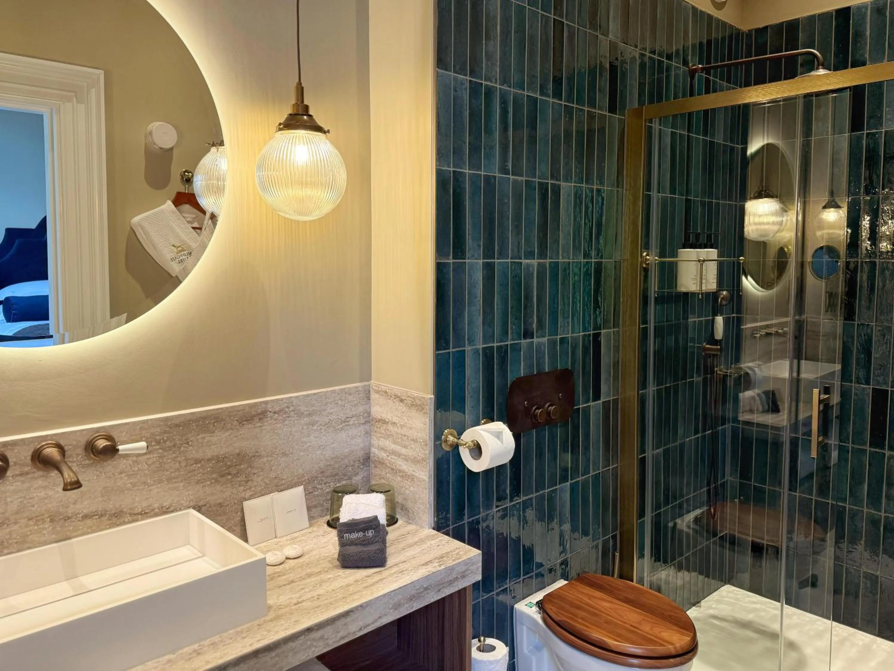 Bathroom in Bailiffgate Hotel