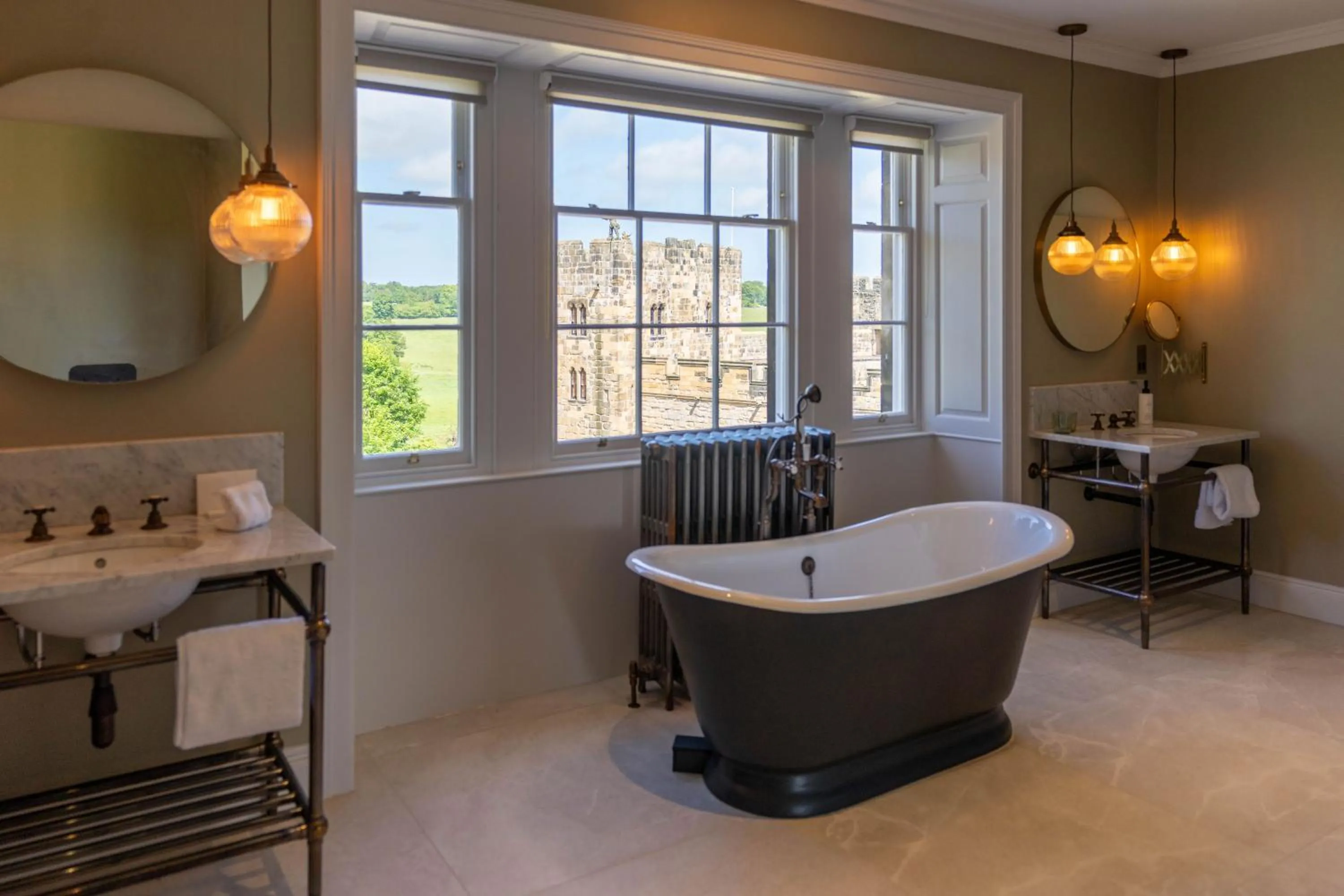 Bathroom in Bailiffgate Hotel