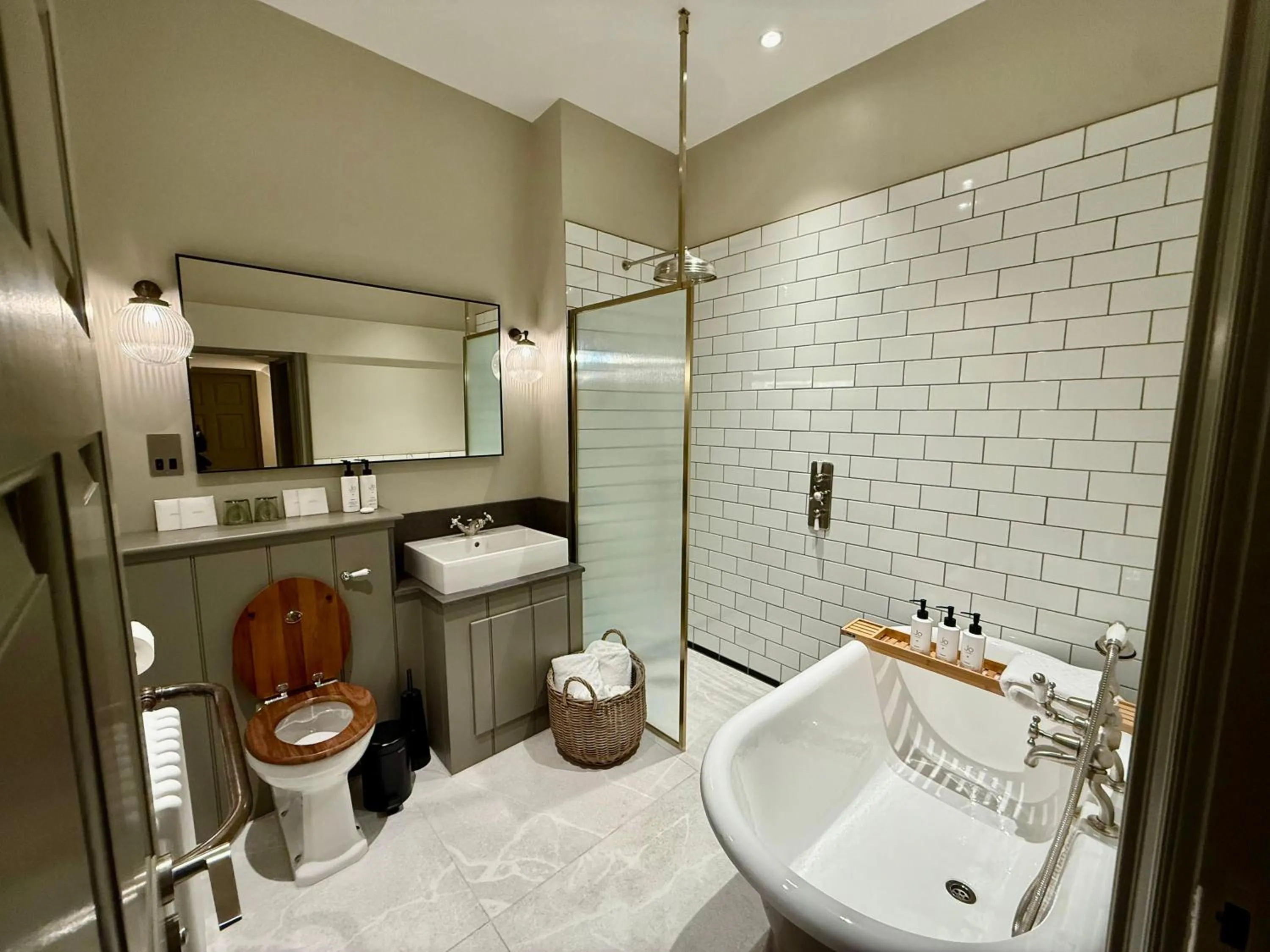 Bathroom in Bailiffgate Hotel