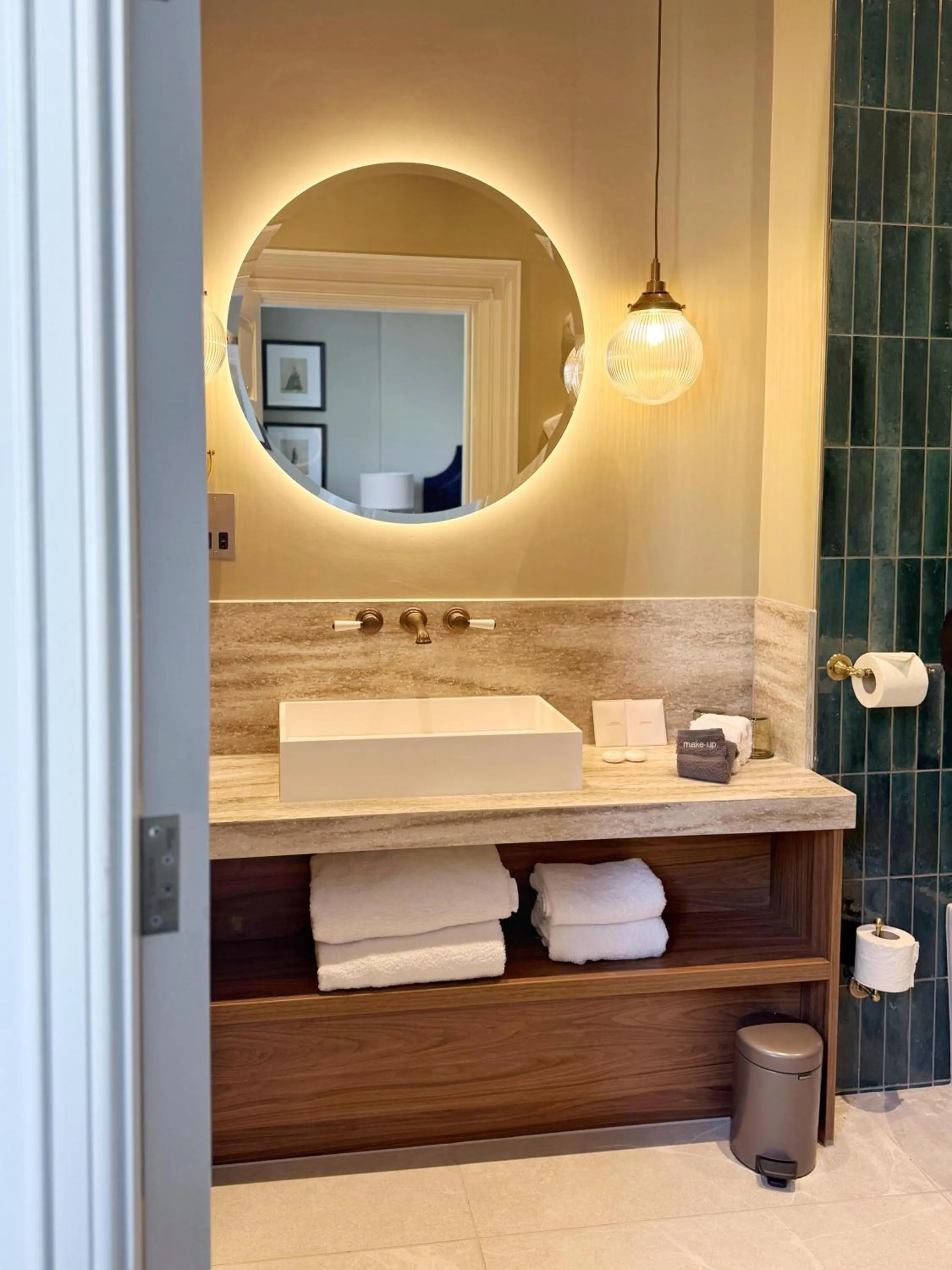 Bathroom in Bailiffgate Hotel