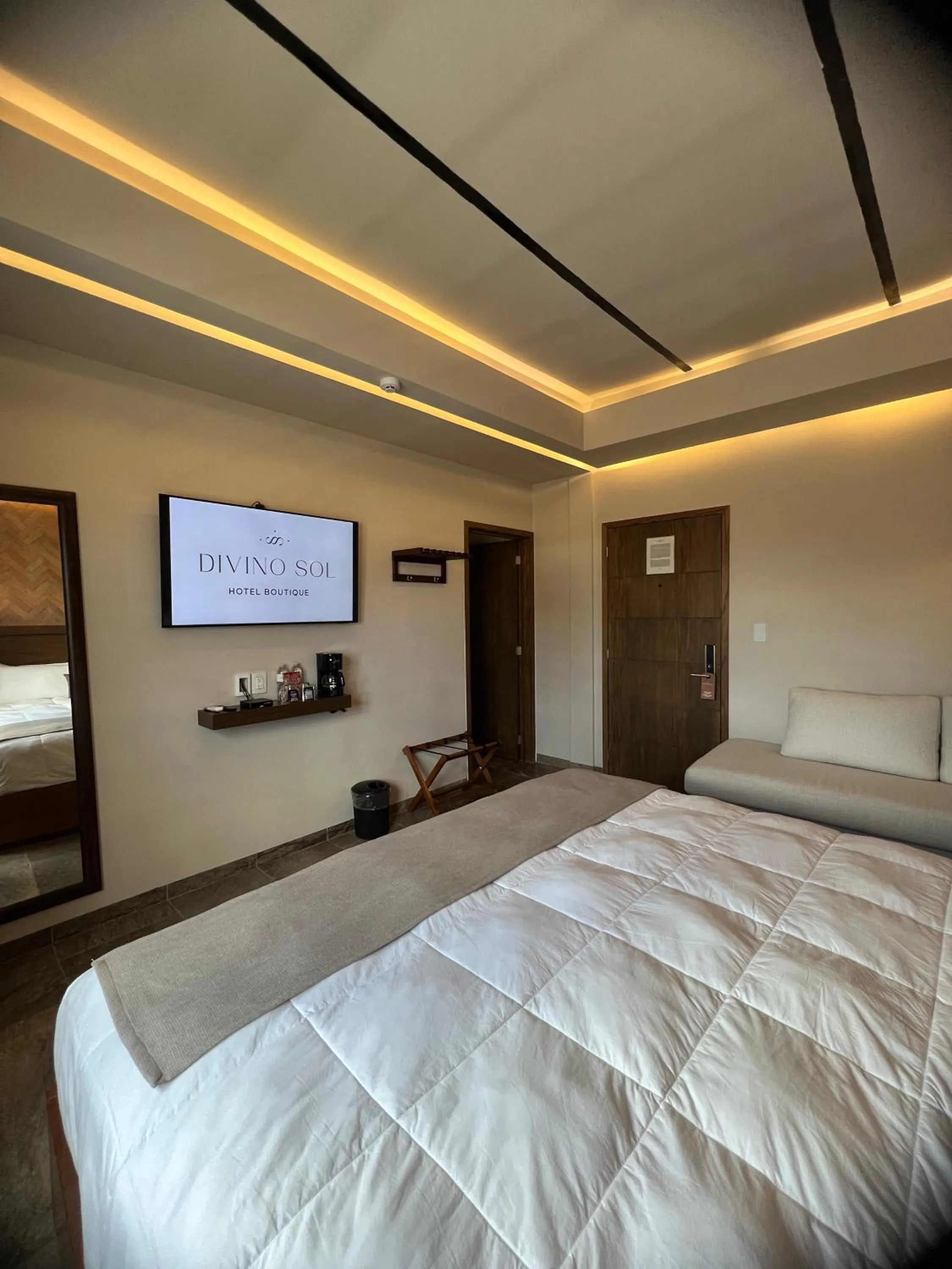 View (from property/room), Bed in Hotel Boutique Divino Sol