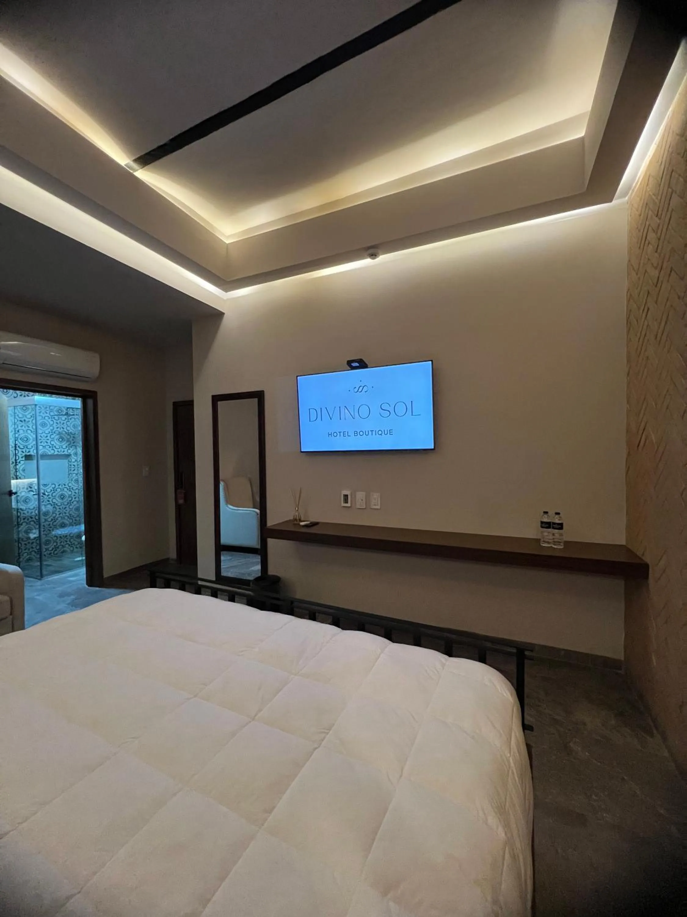 View (from property/room), Bed in Hotel Boutique Divino Sol