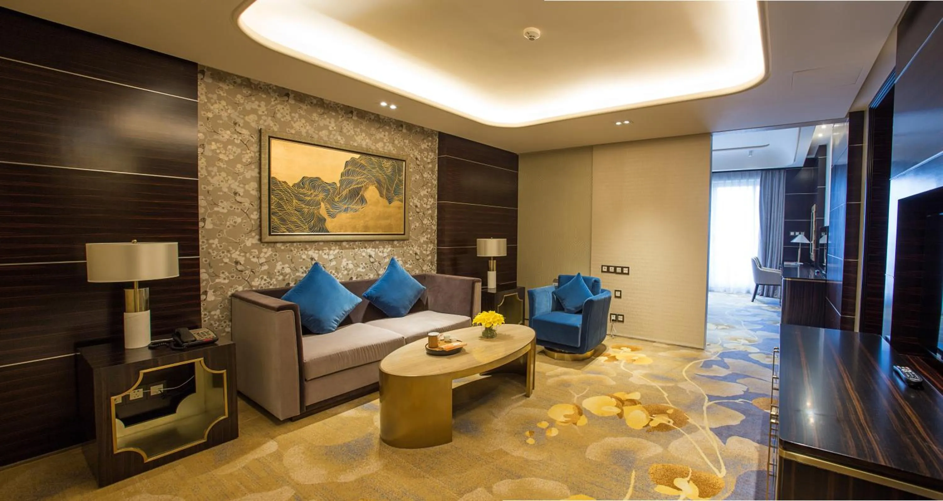 Living room in Chateau Star River Guangzhou-Free Shuttle Between Hotel And Exhibition Center & Welcome Drink During Canton Fair