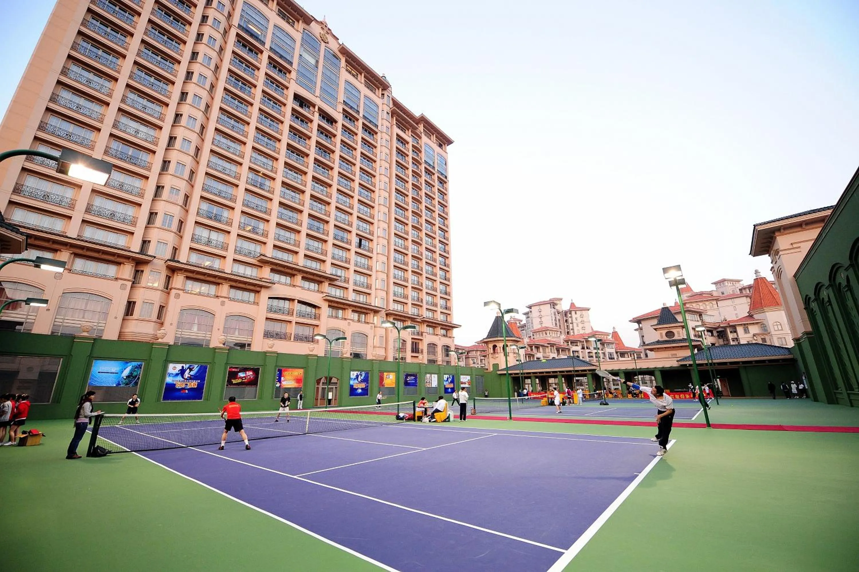 Fitness centre/facilities in Chateau Star River Guangzhou-Free Shuttle Between Hotel And Exhibition Center & Welcome Drink During Canton Fair