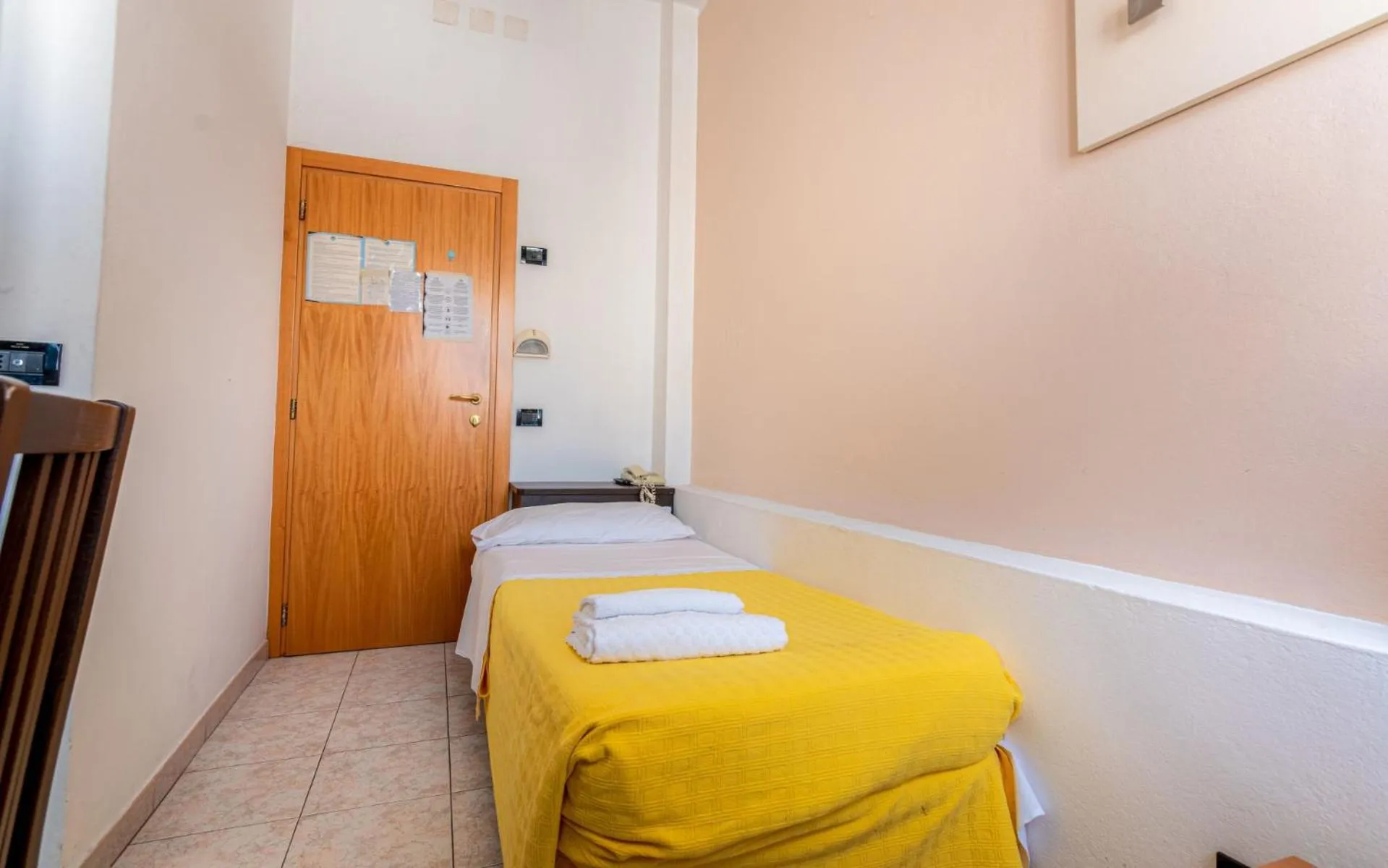 Bed in Hotel Villa Dina