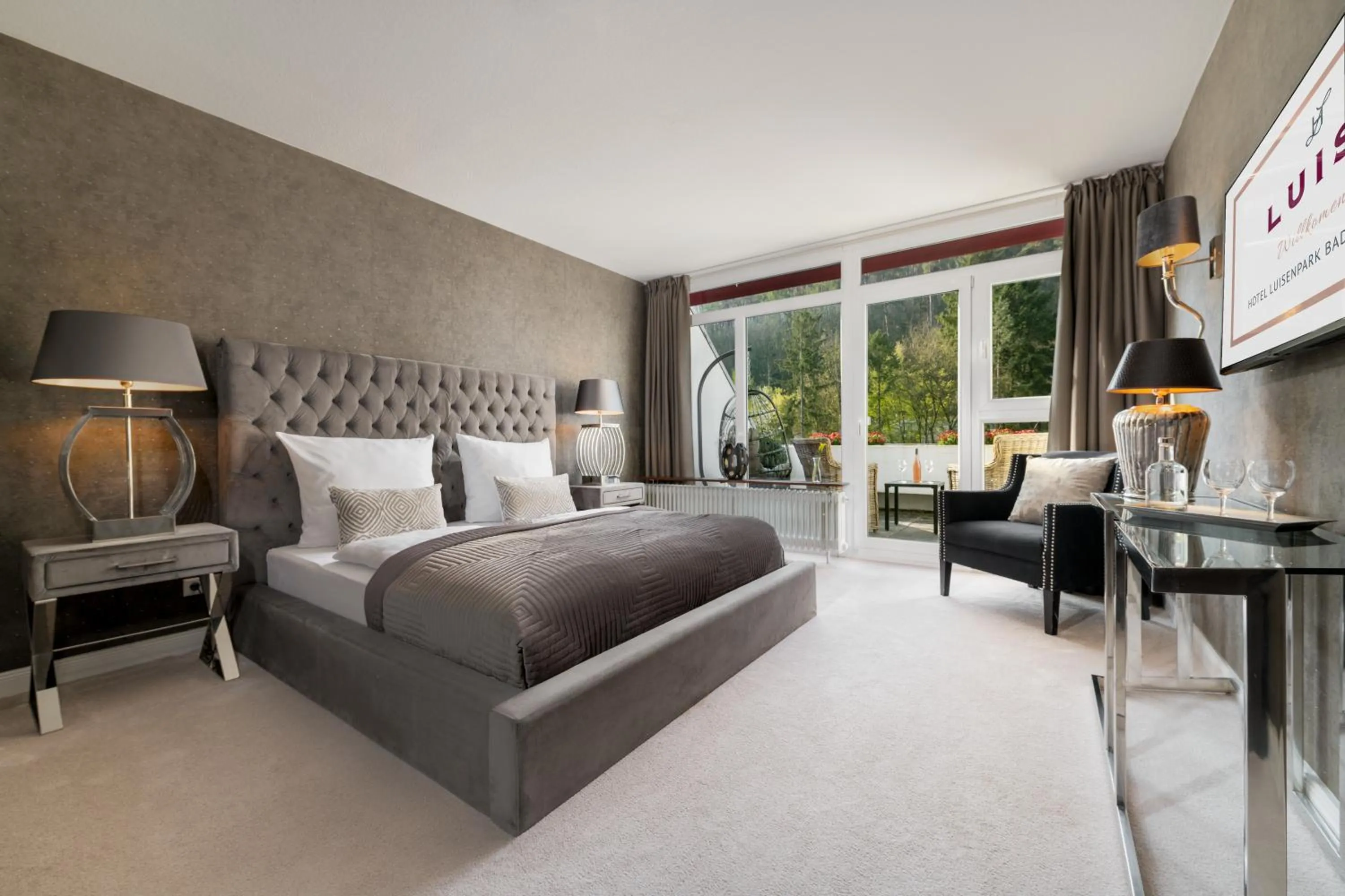 Photo of the whole room, Bed in Hotel Luisenpark