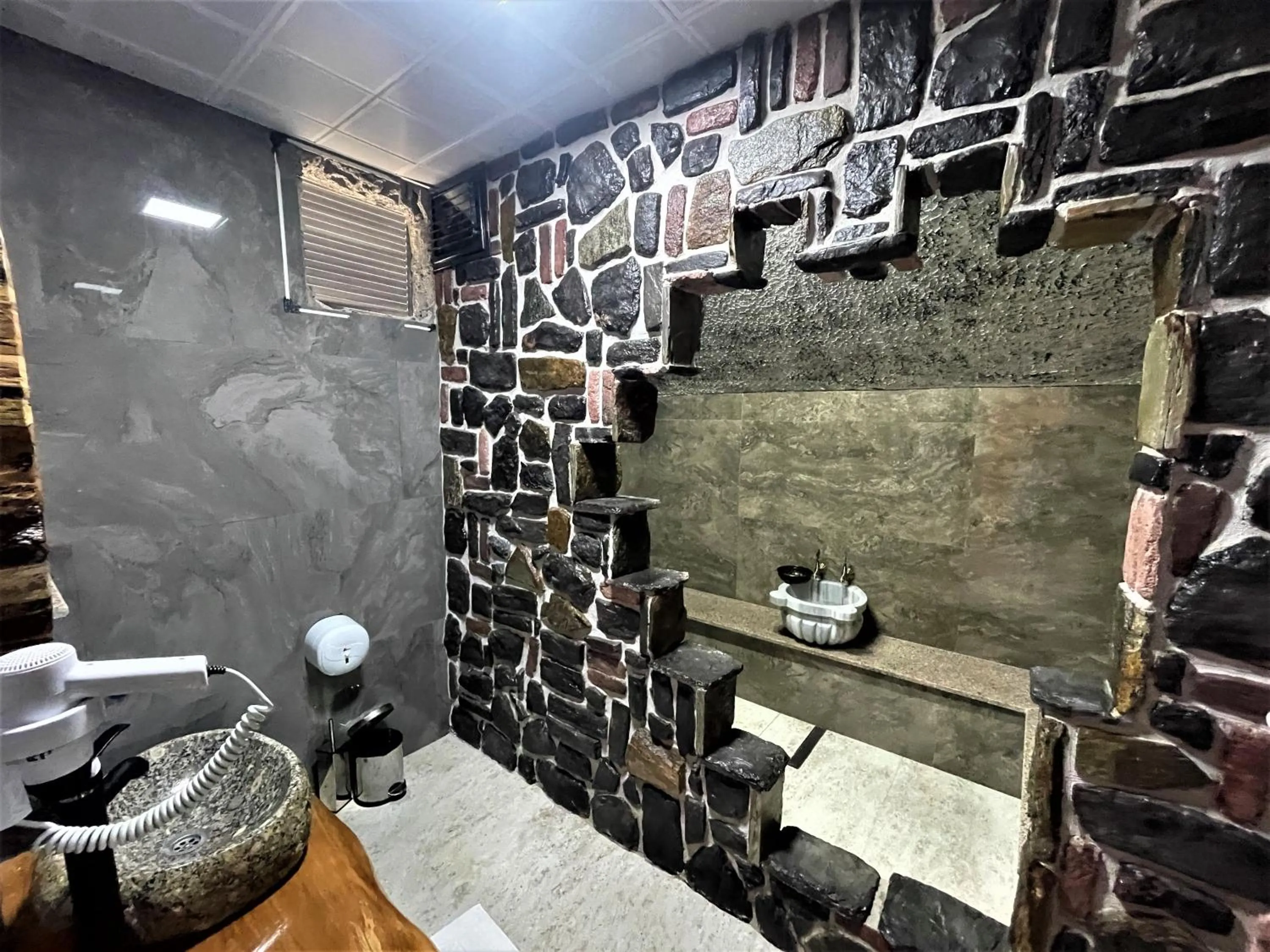 Toilet in Mezrasuit Bungalov