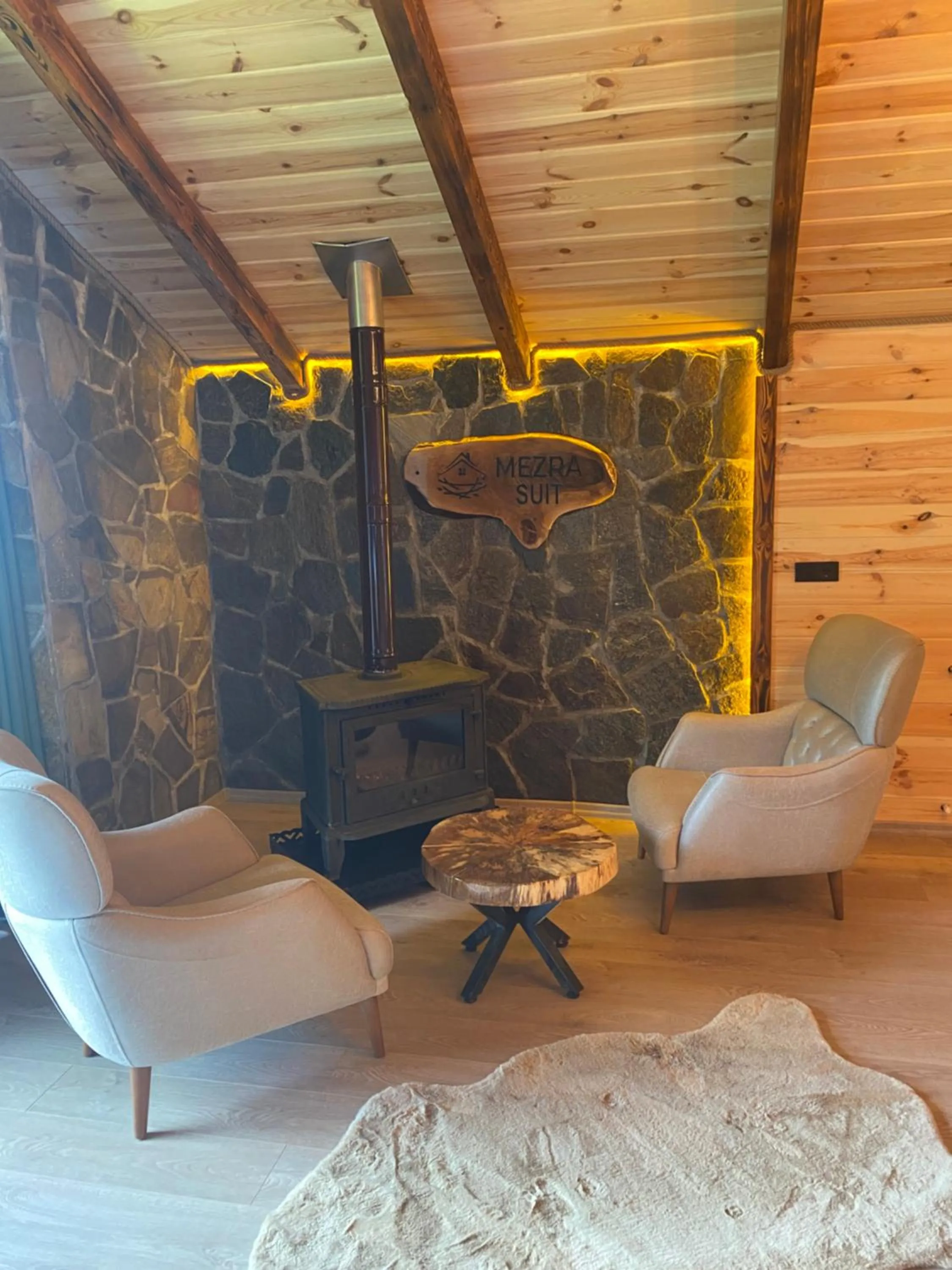 Seating area in Mezrasuit Bungalov