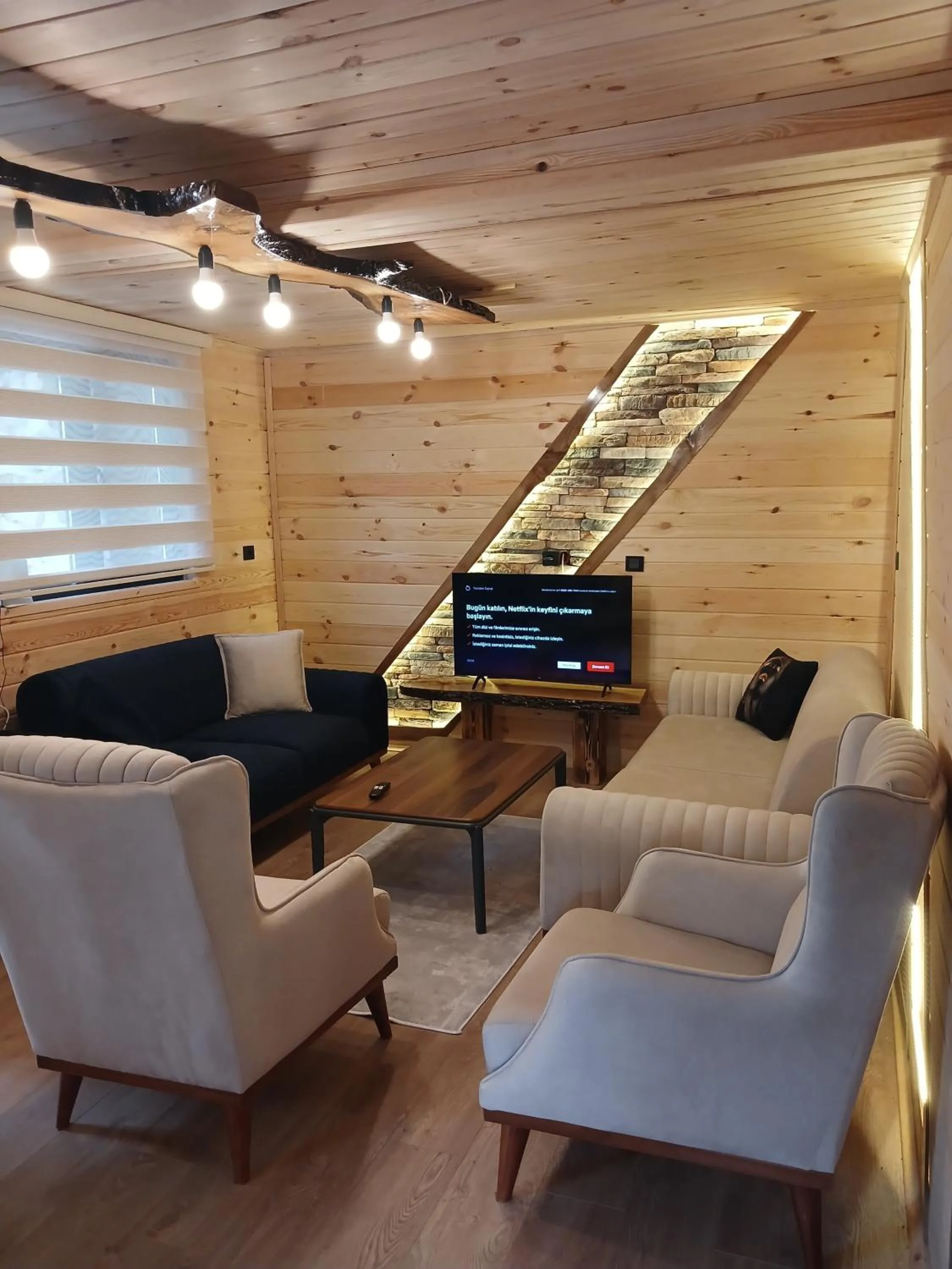 TV and multimedia in Mezrasuit Bungalov