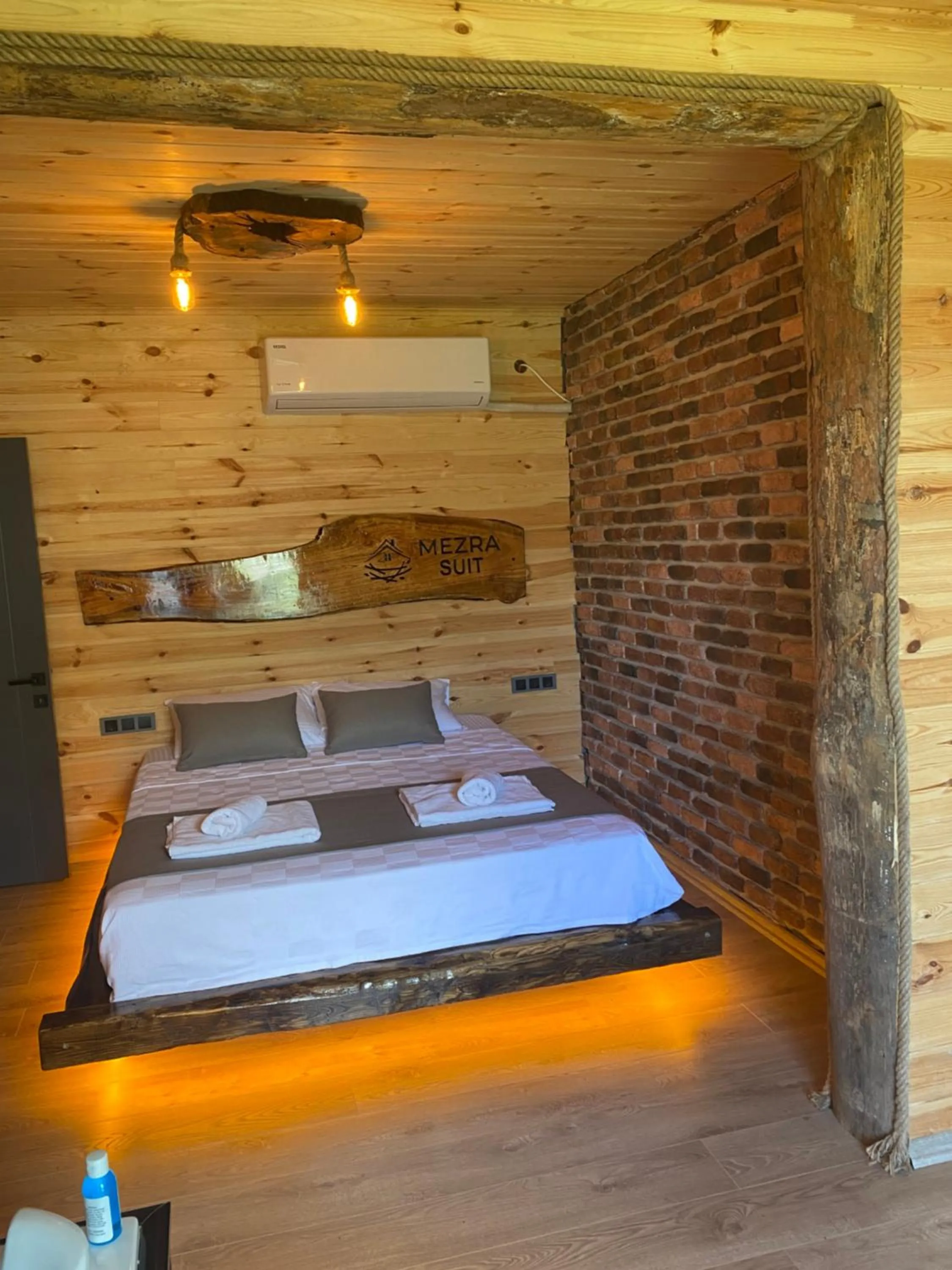 Bed in Mezrasuit Bungalov