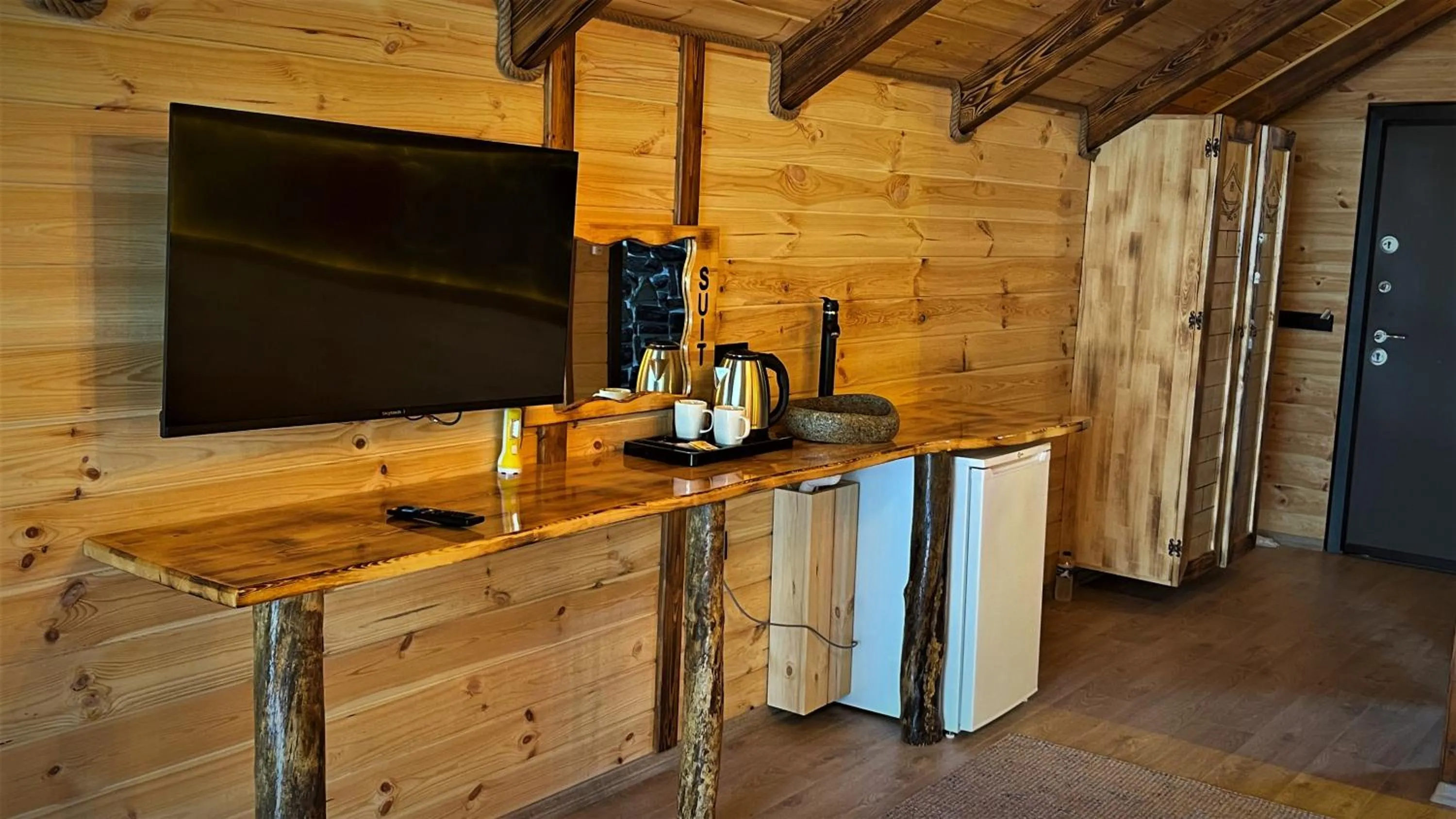 TV and multimedia in Mezrasuit Bungalov