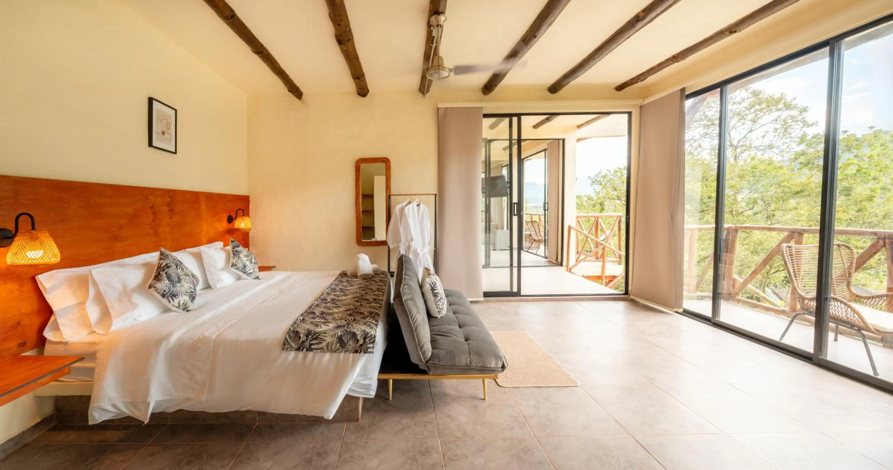 Photo of the whole room, Bed in Hotel Alto de Pajas Boutique by H&R