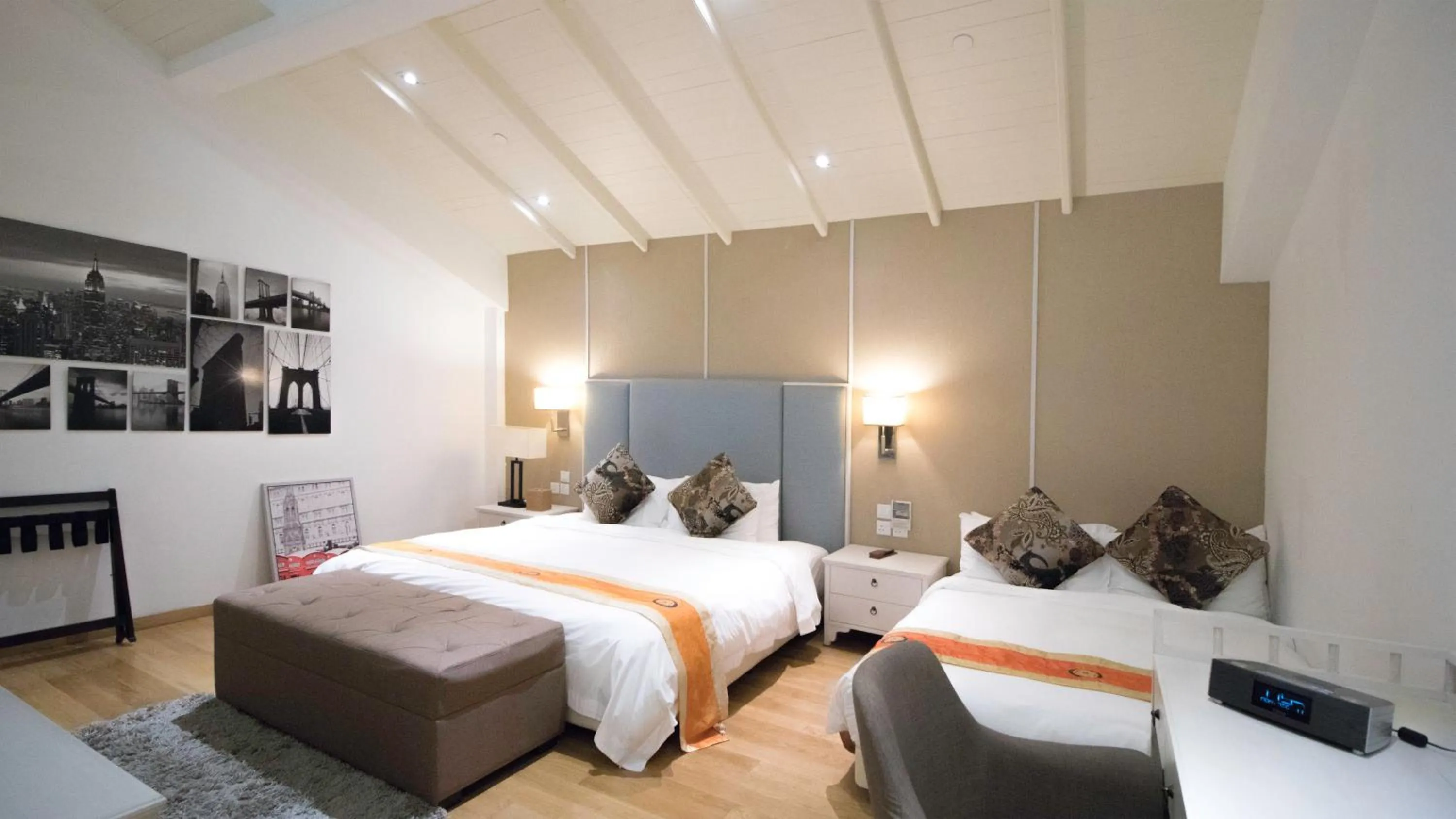 Photo of the whole room, Bed in Hotel NuVe Heritage