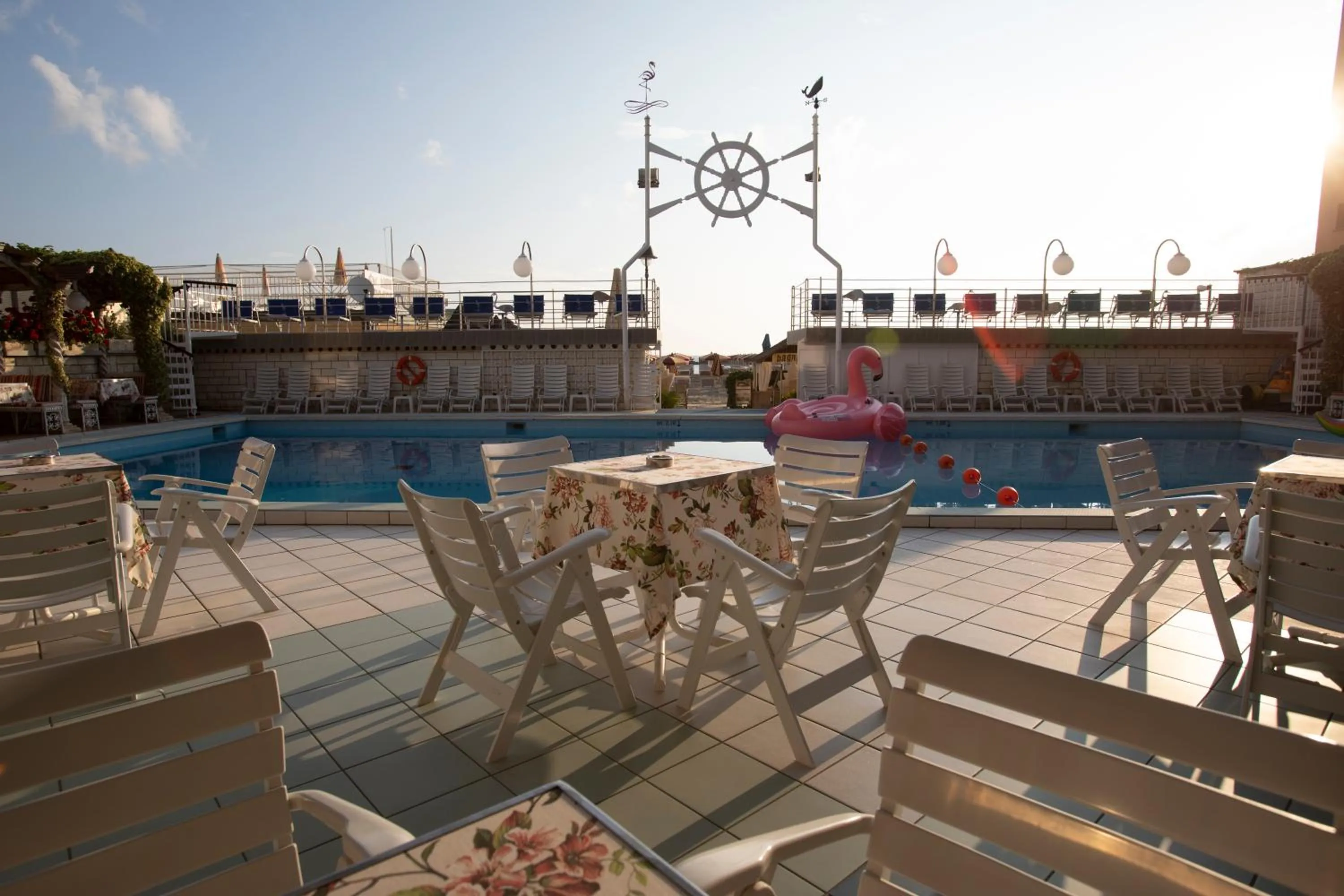 Pool view in Hotel Flamingo