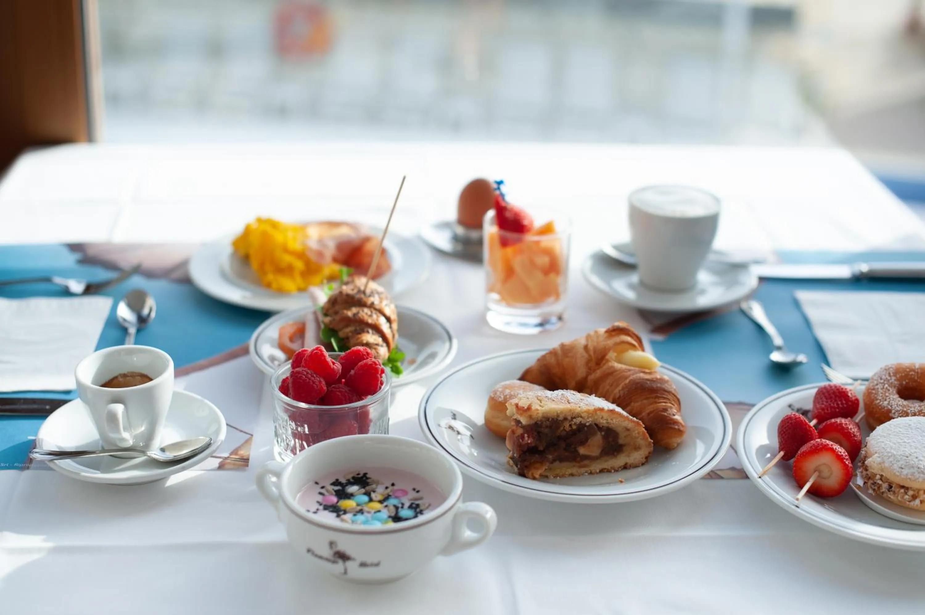 Breakfast in Hotel Flamingo