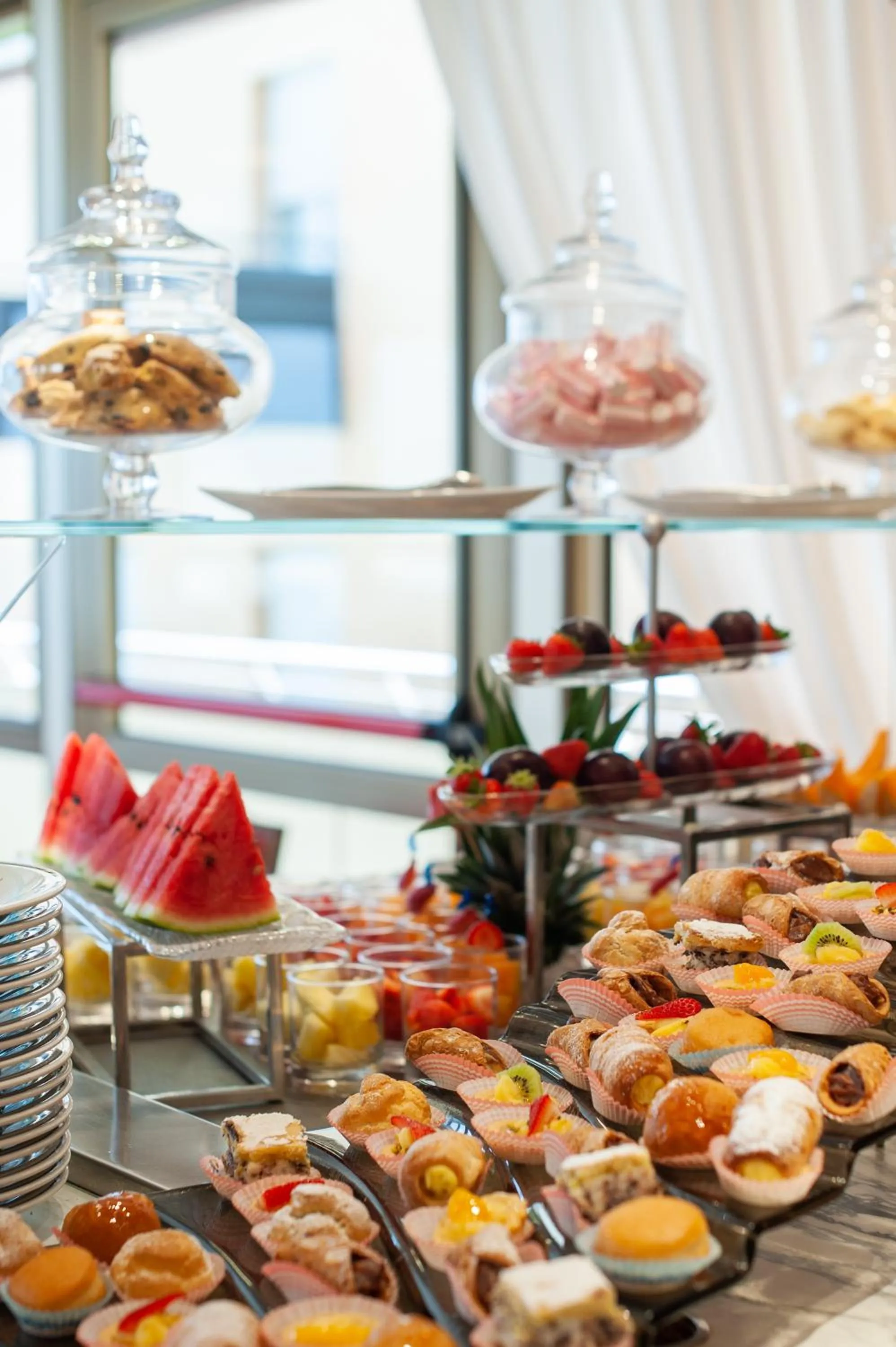 Buffet breakfast in Hotel Flamingo