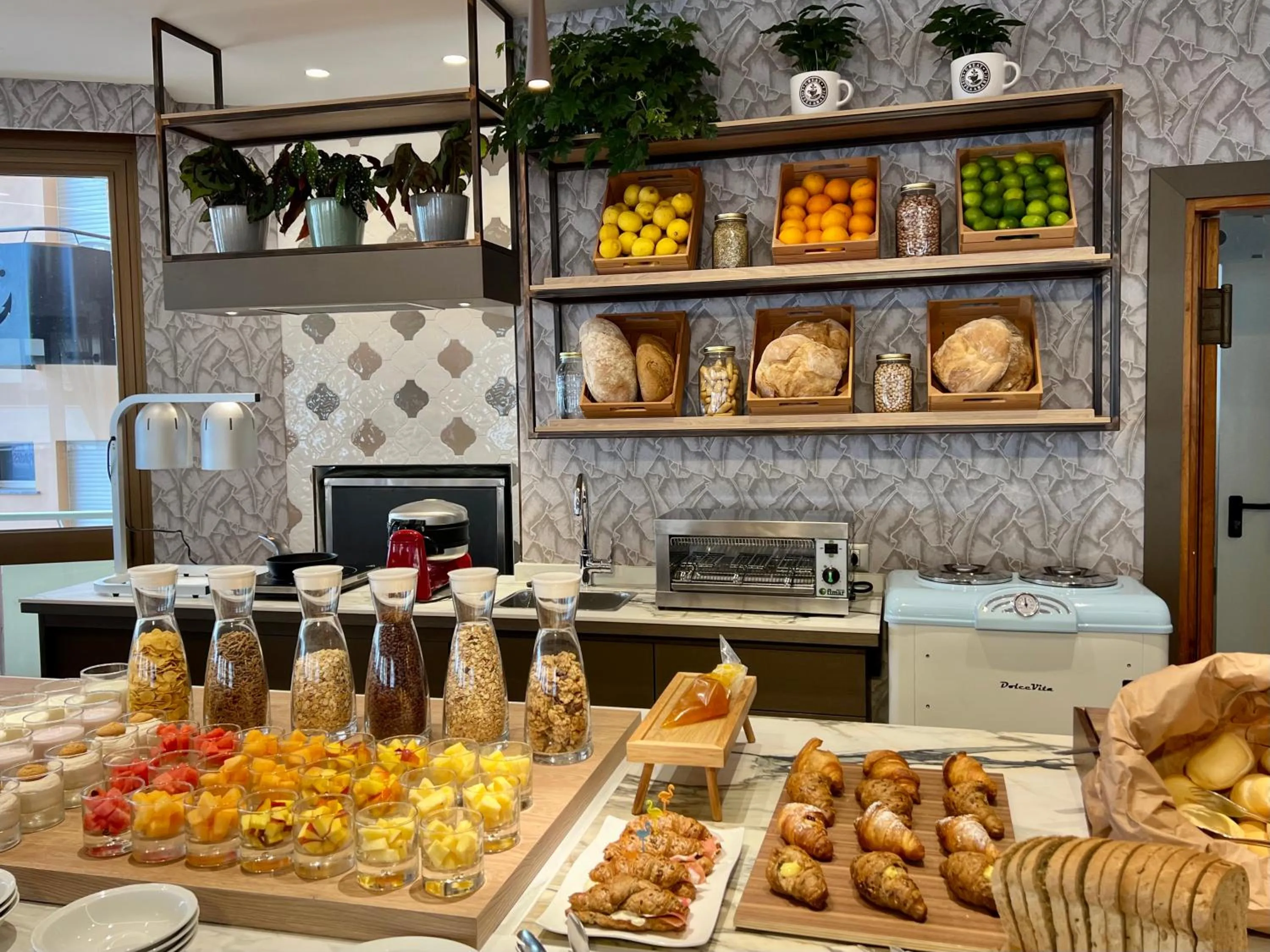 Buffet breakfast in Hotel Flamingo