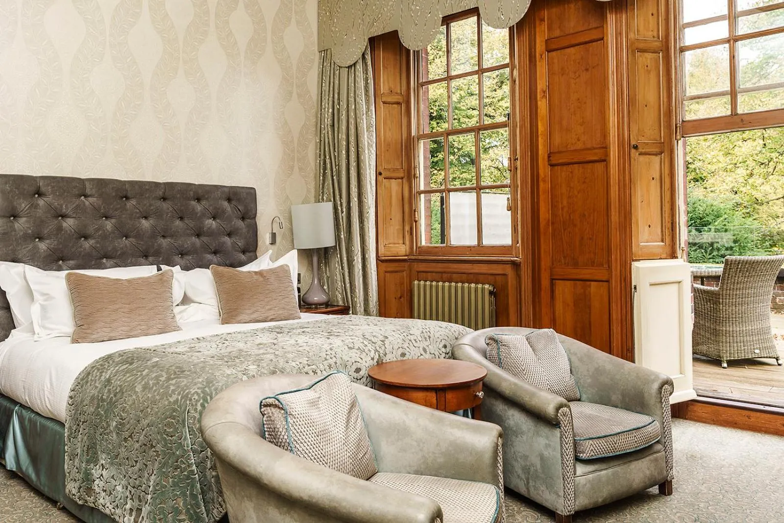 Bedroom, Bed in Lainston House