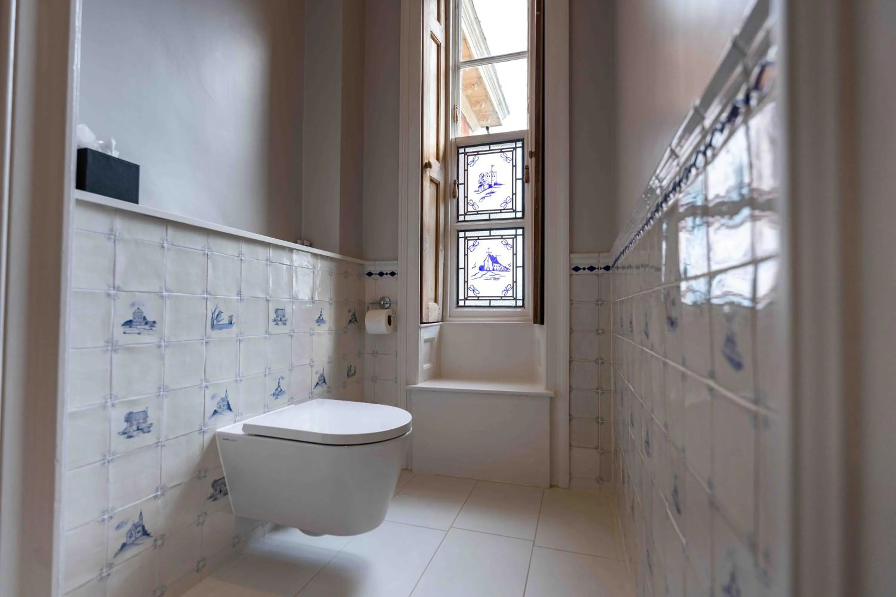 Bathroom in Lainston House