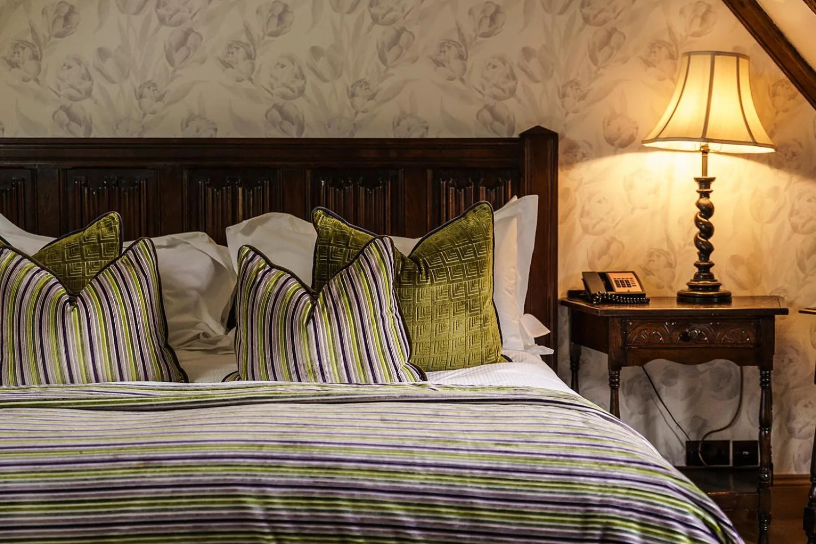 Bedroom, Bed in Lainston House