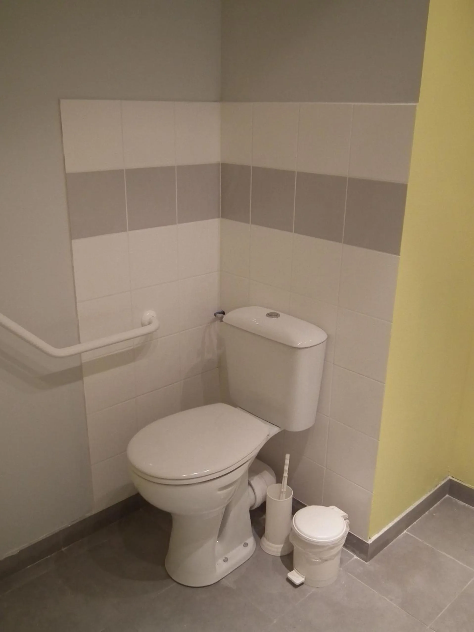 Bathroom in Friendly Auberge