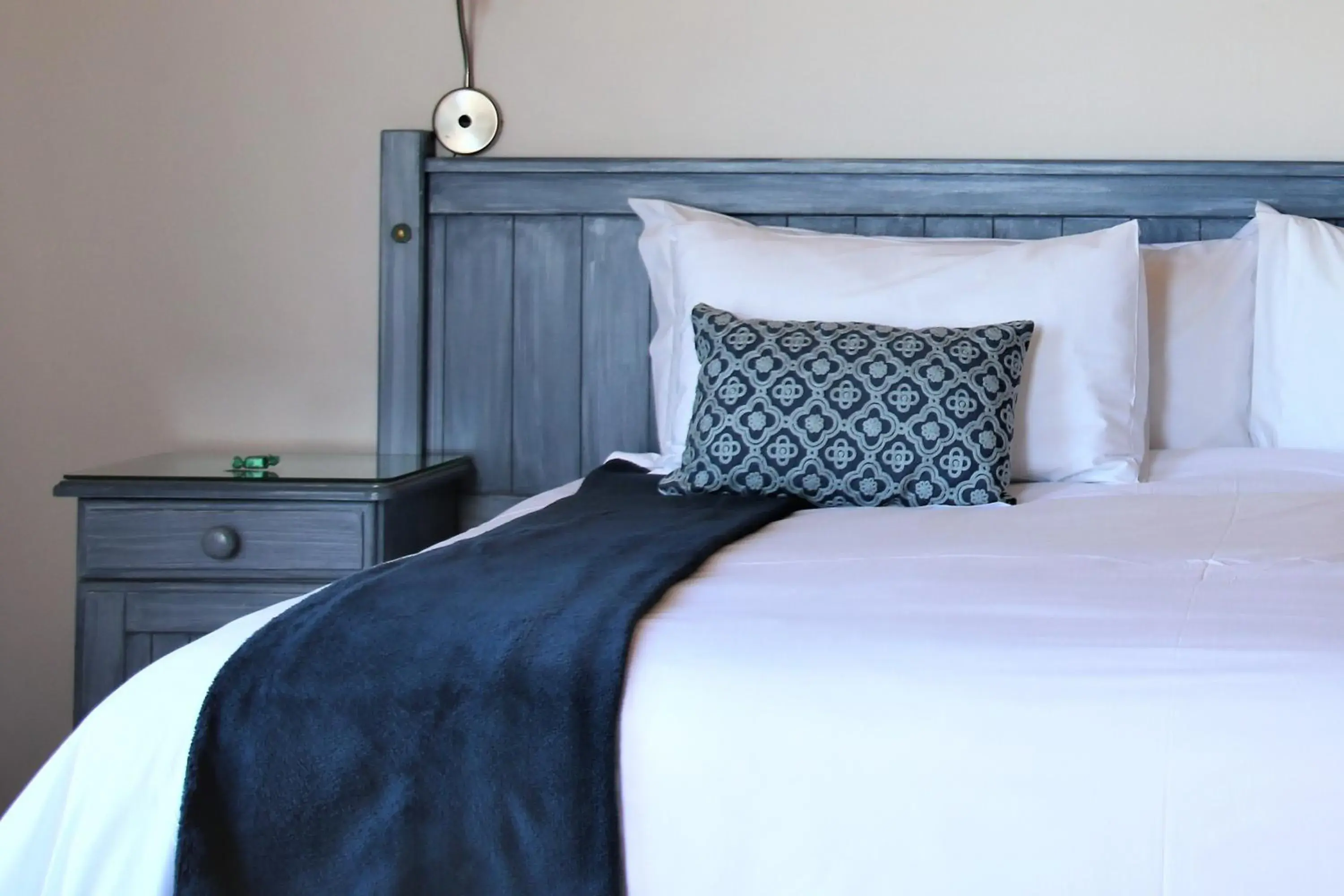 Deluxe Double or Twin Room with Balcony in Baywatch Guest House Deluxe Double or Twin Room with Balcony in Baywatch Guest House