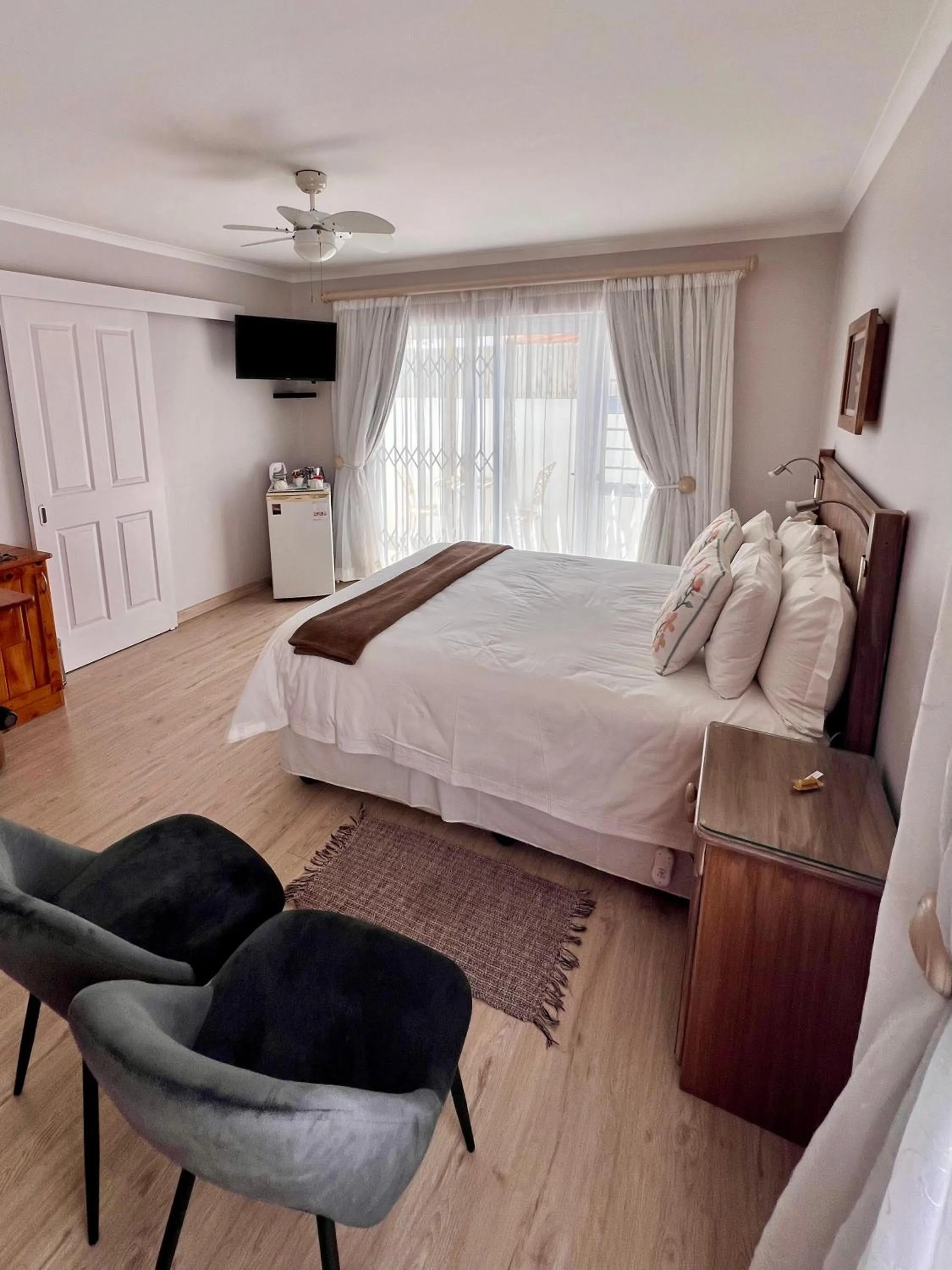 Photo of the whole room, Bed in Baywatch Guest House