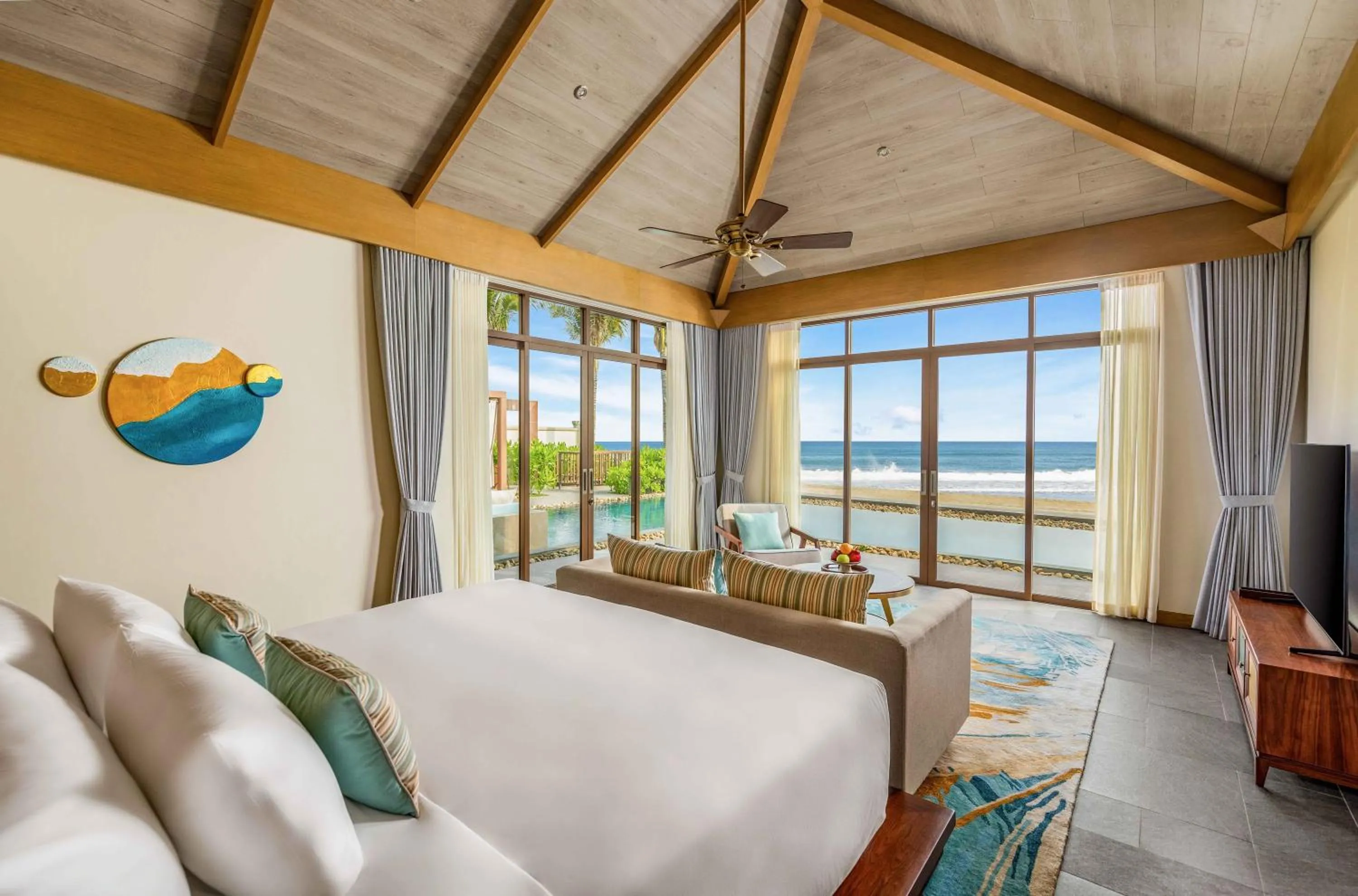 Bed in Fusion Resort and Villas Da Nang