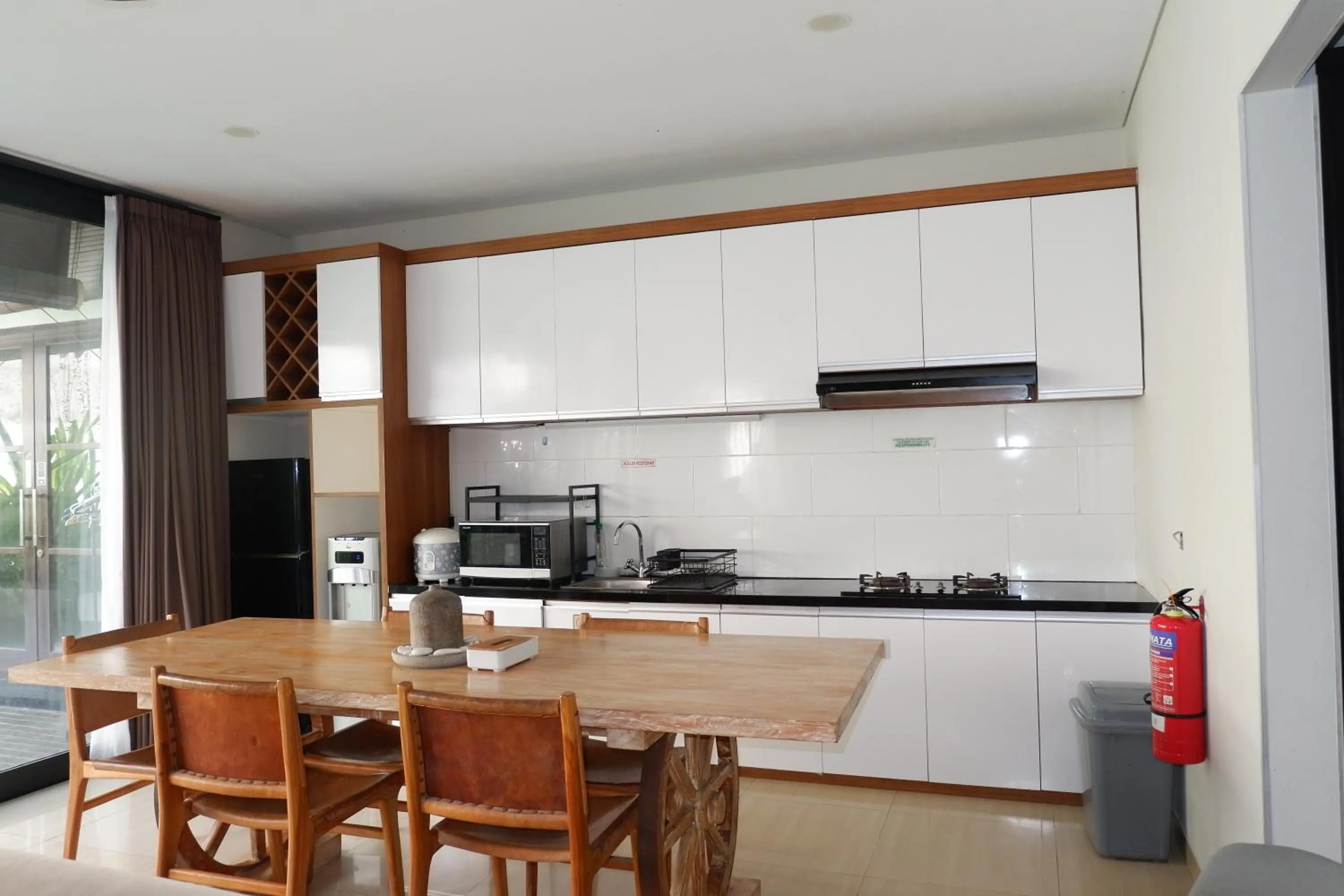 Kitchen or kitchenette in The BALIem Villa