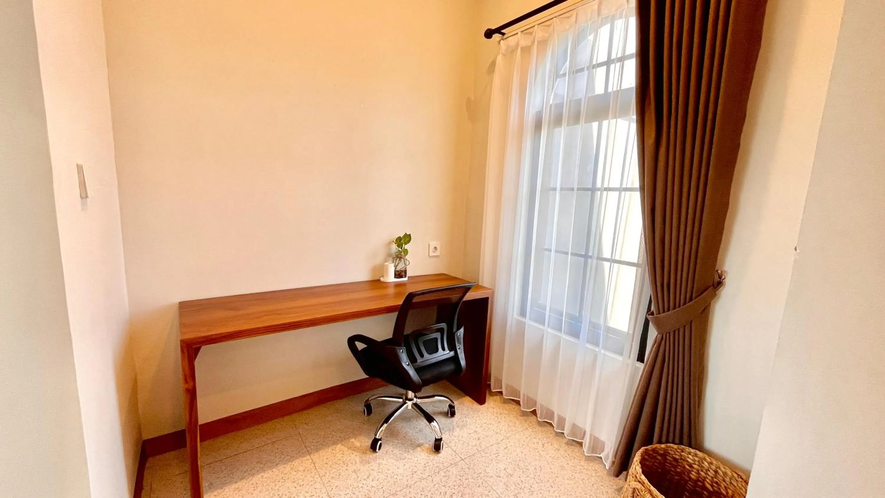 hair dresser in The BALIem Villa