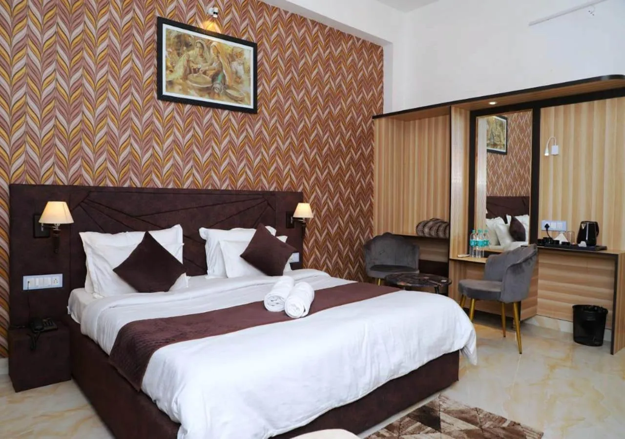 Bed in HOTEL MAYURA