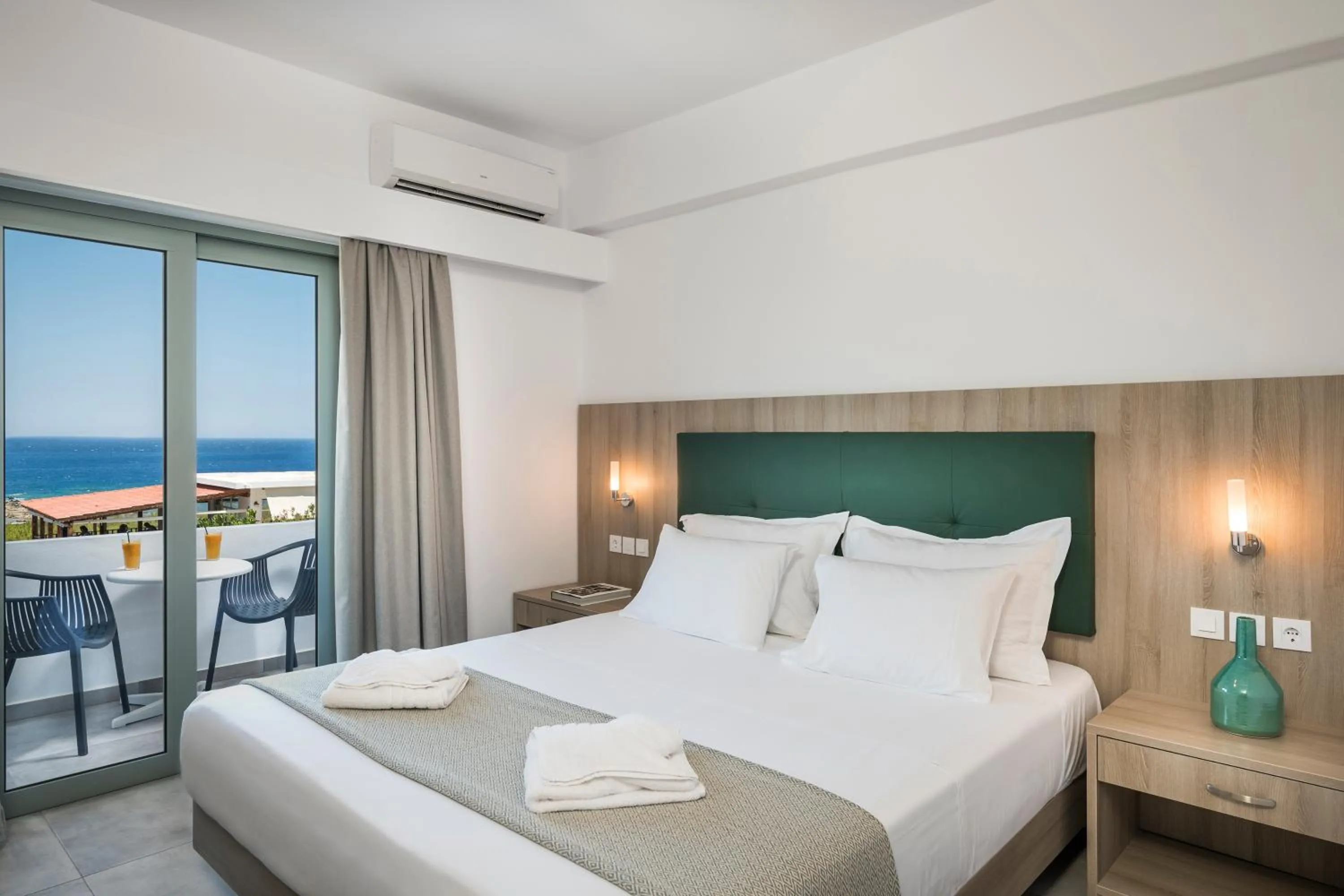 Bed in Glykeria Hotel