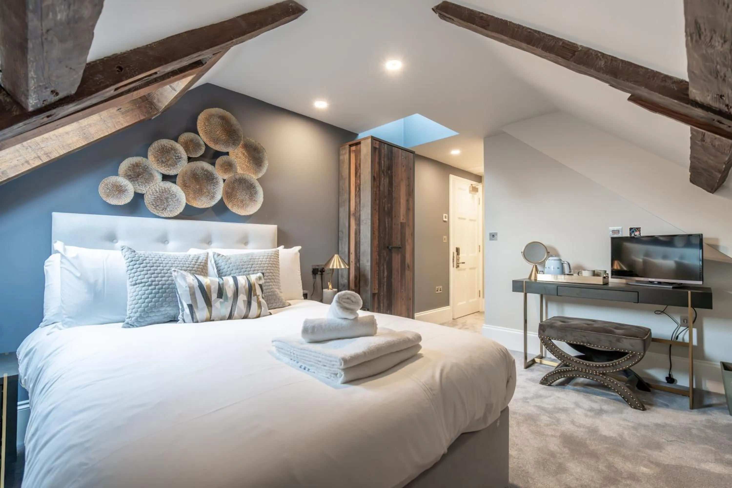 TV and multimedia, Bed in Old Abbey House