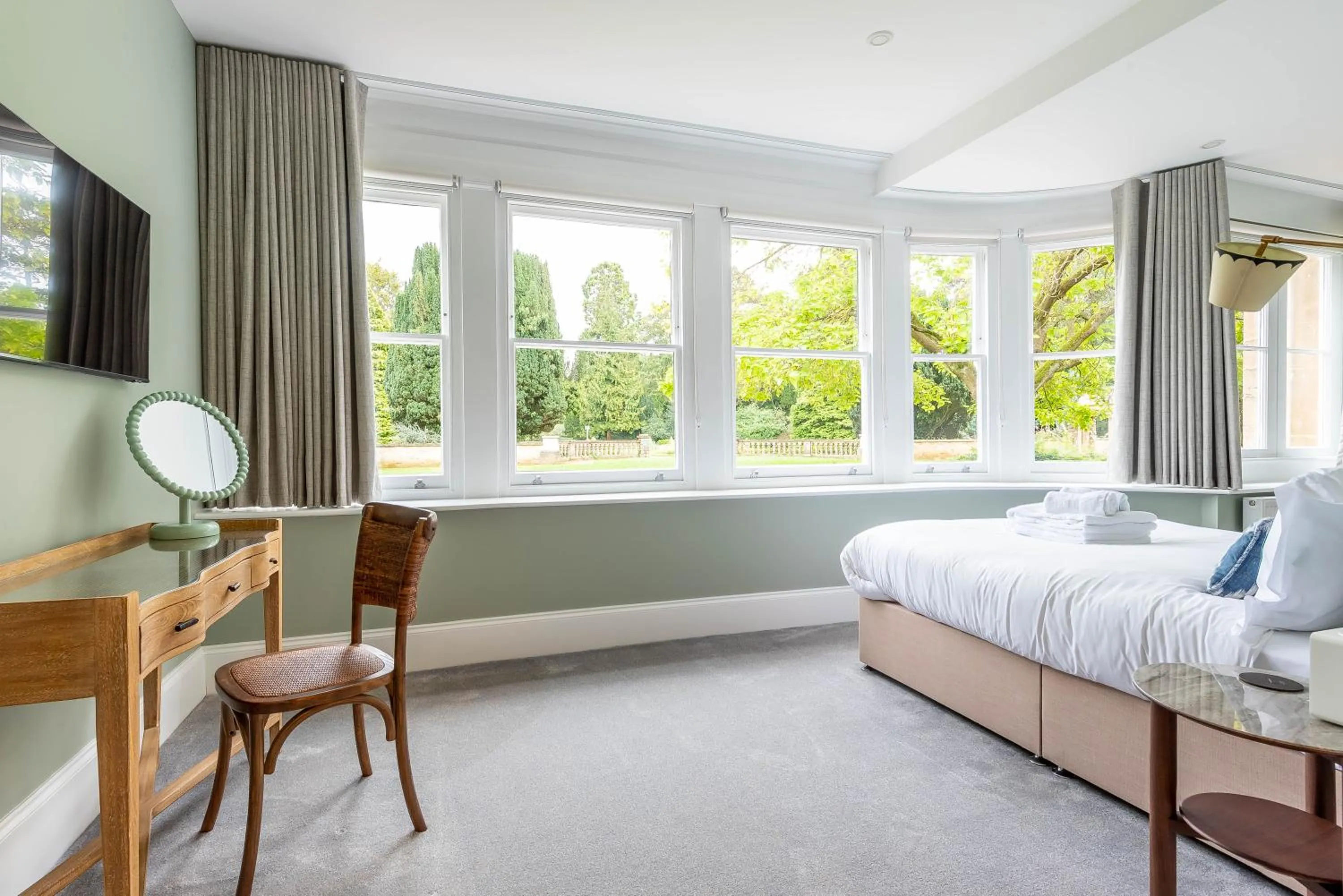 TV and multimedia, Bed in Old Abbey House