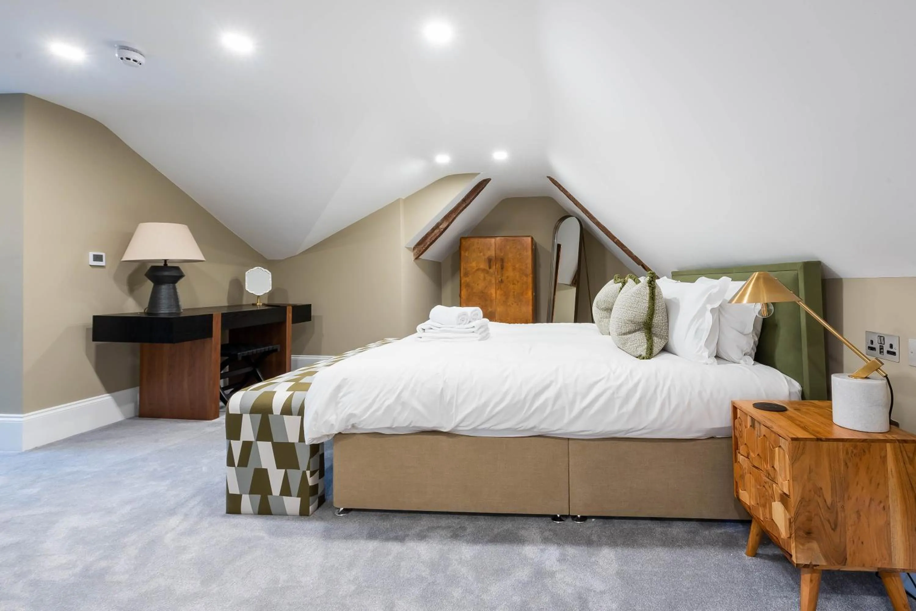 Bedroom, Bed in Old Abbey House
