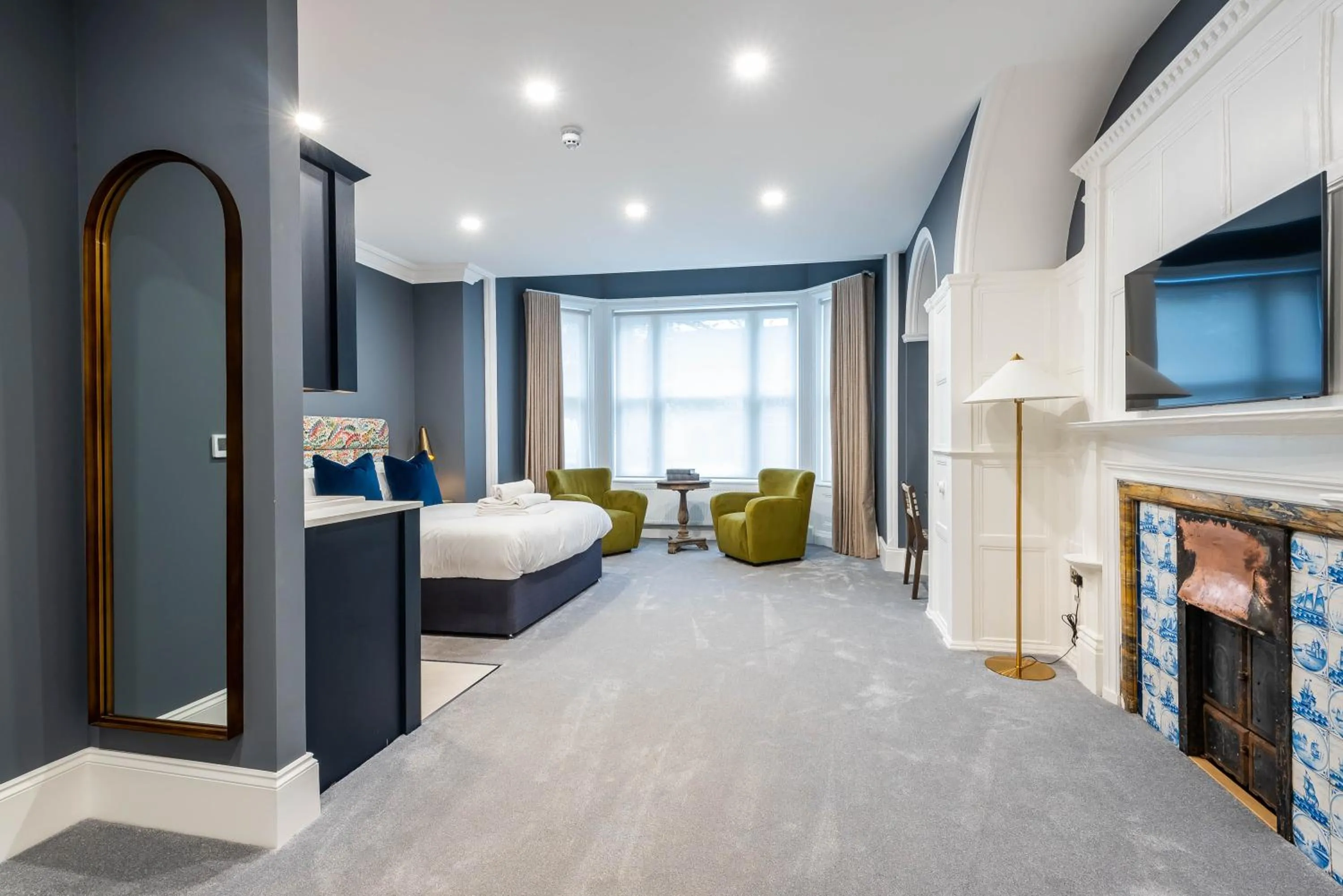 TV and multimedia, Bed in Old Abbey House